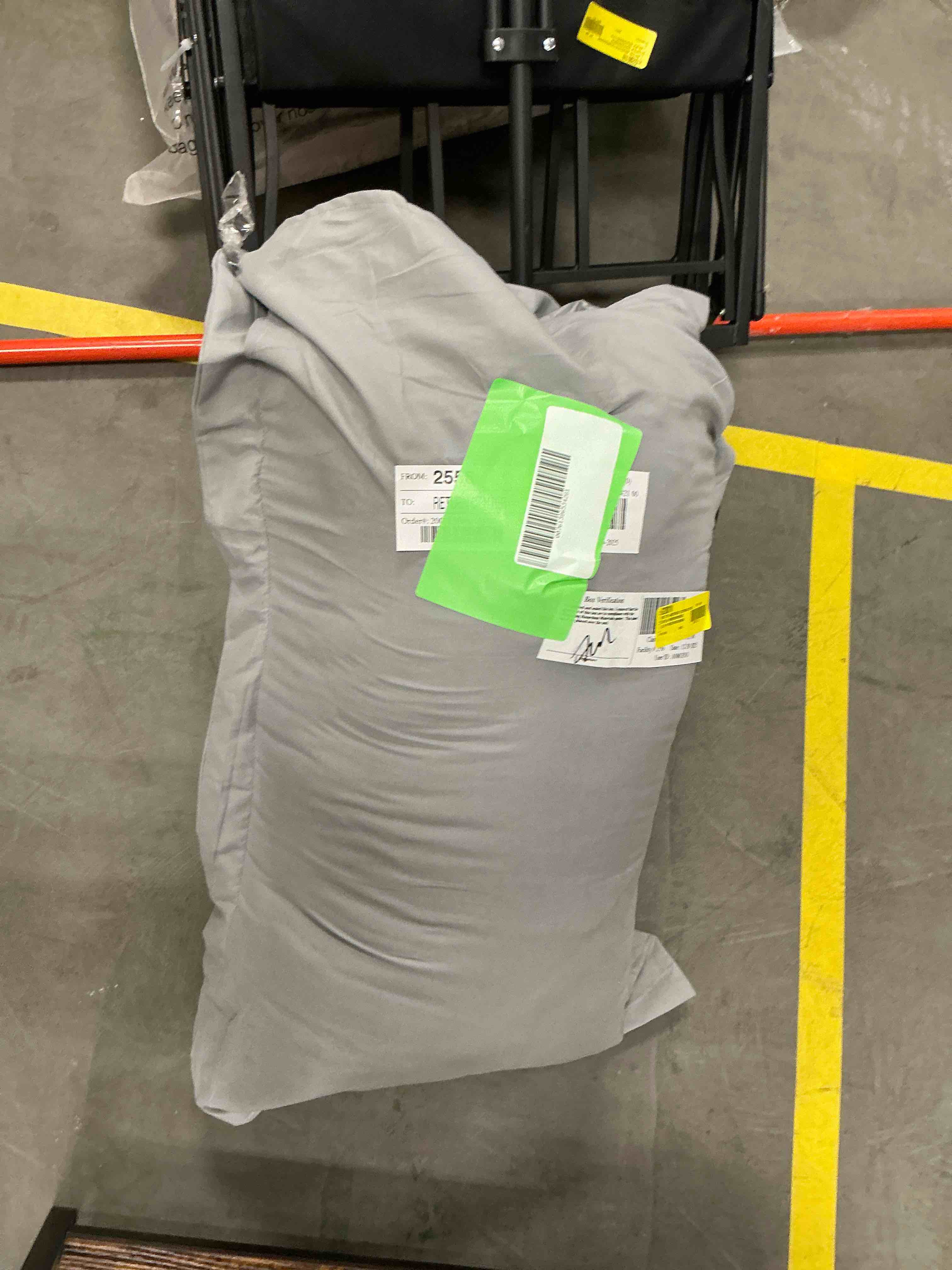 Condition photo showing Good Condition for JUSTLET 3 Pieces King Size Comforter Set Bed in a Bag Machine Washable Bedding Set Light Grey