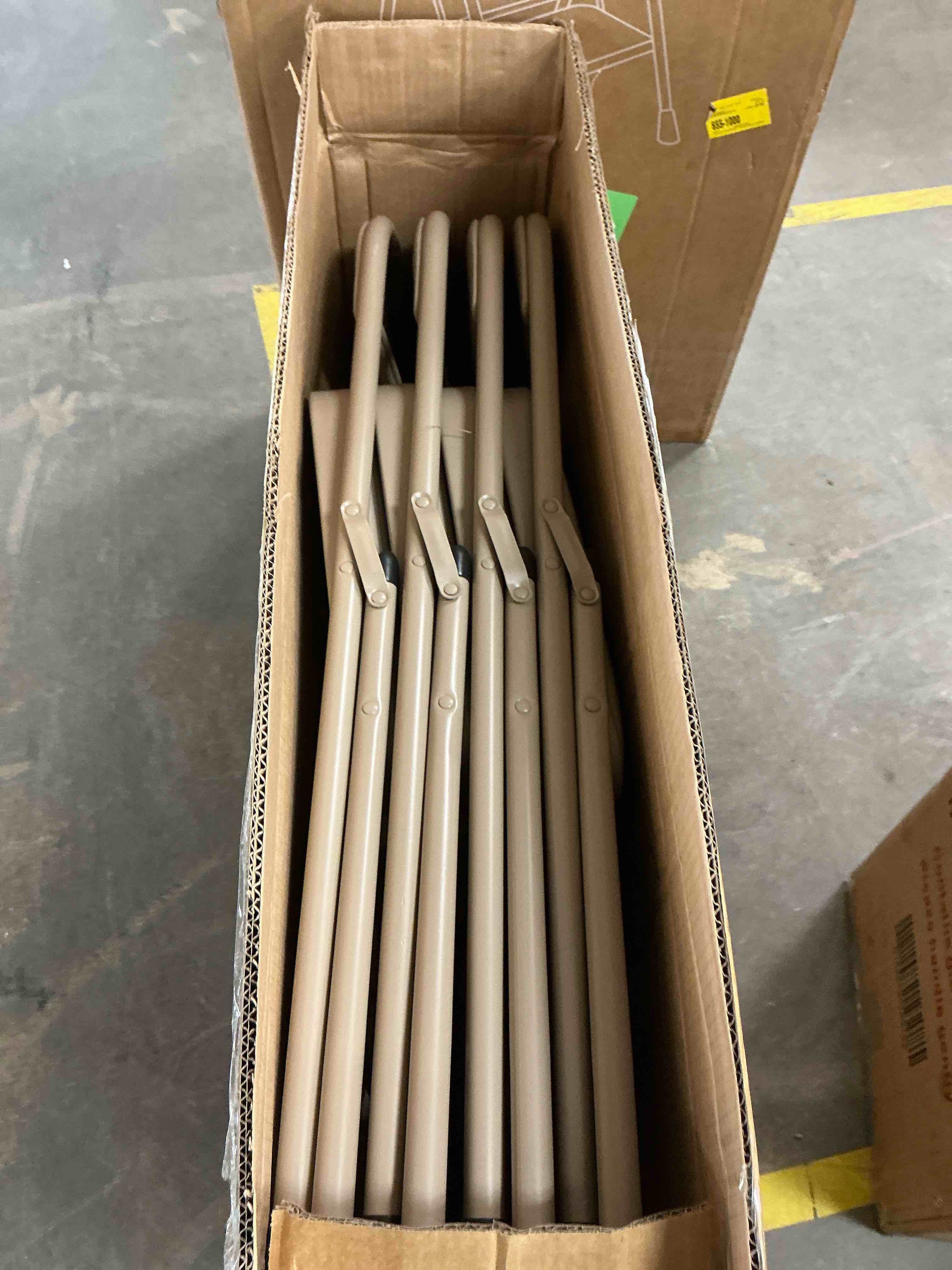 Condition photo showing Good Condition for UBesGoo 4 Pack Folding Chairs Cushioned Padded Seat Wedding Chairs with Metal Frame Home Office Party Use Light Brown