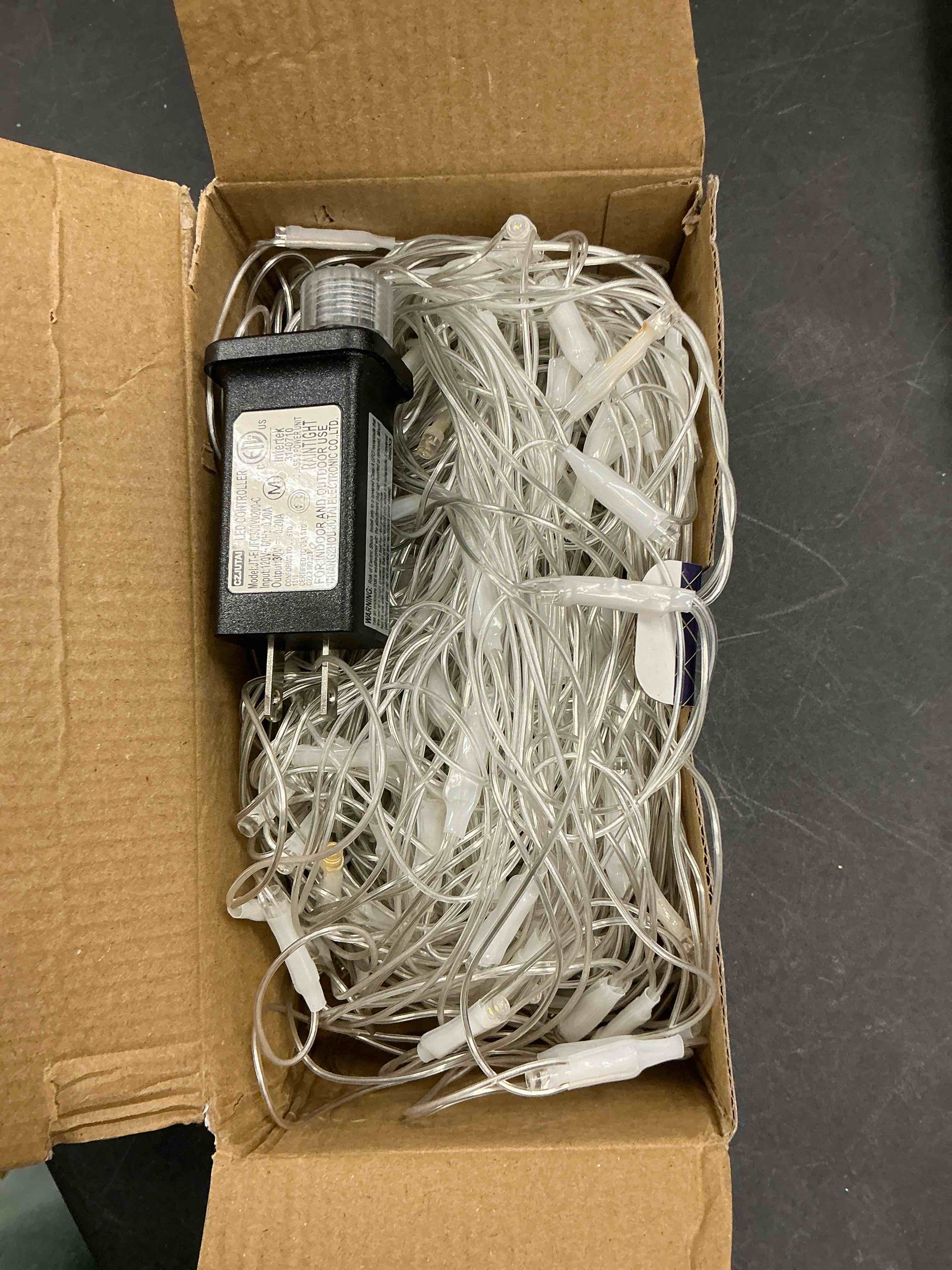 Condition photo showing Good Condition for HEYFUNi Net Mesh Waterproof String Lights,360LED 13ft x 5ft Christmas Net Lights, 8 Modes,Connectabl