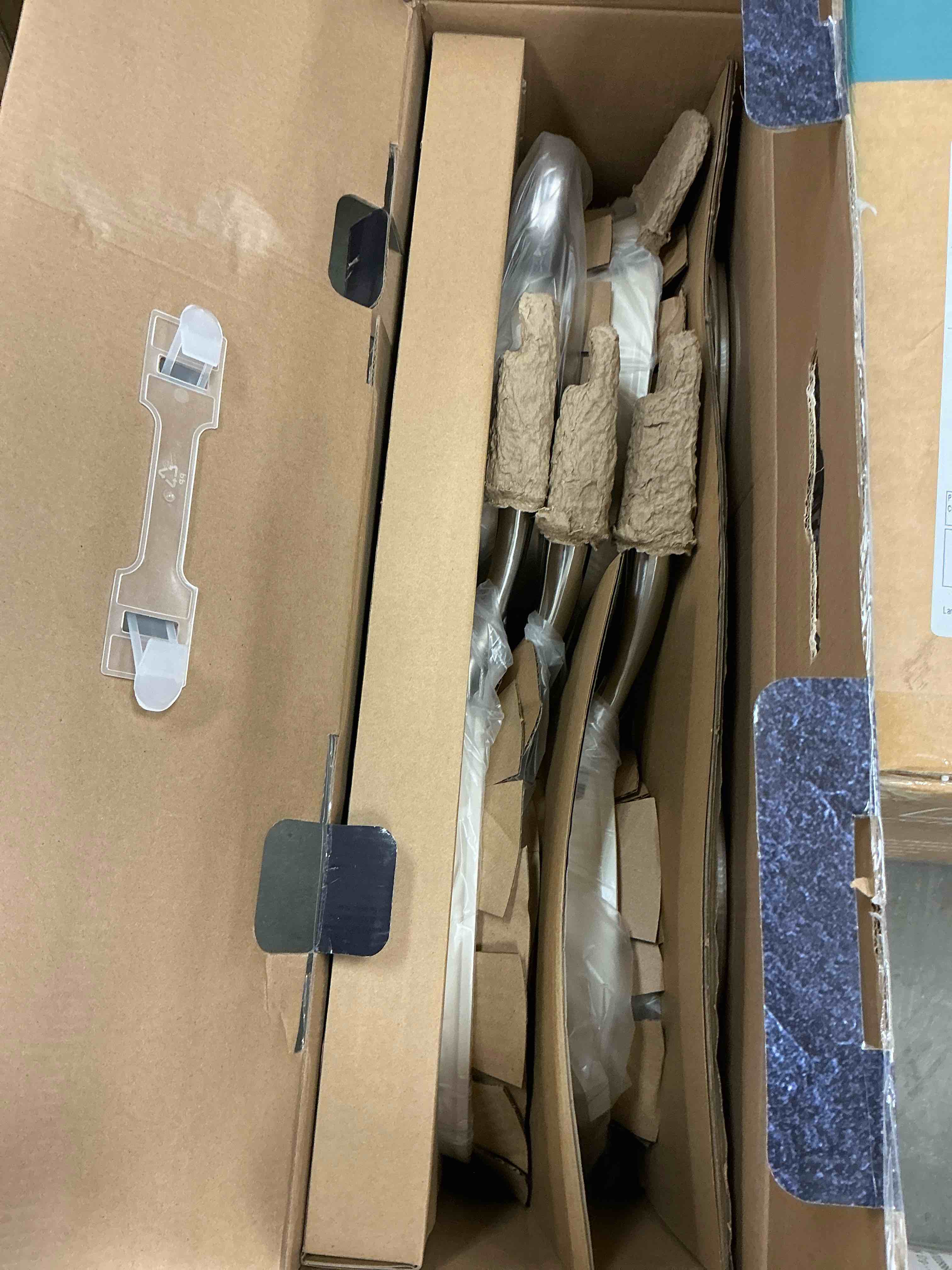 Condition photo showing New/Like New for Gotham Steel Hammered 15 Pc Ceramic Pots and Pans Set Non stick, Ceramic Cookware Set with Utensils, Pots and Pans for Cooking, Non Toxic Pot and Pan Set, Kitchen Set, Oven/Dishwasher Safe, Cream