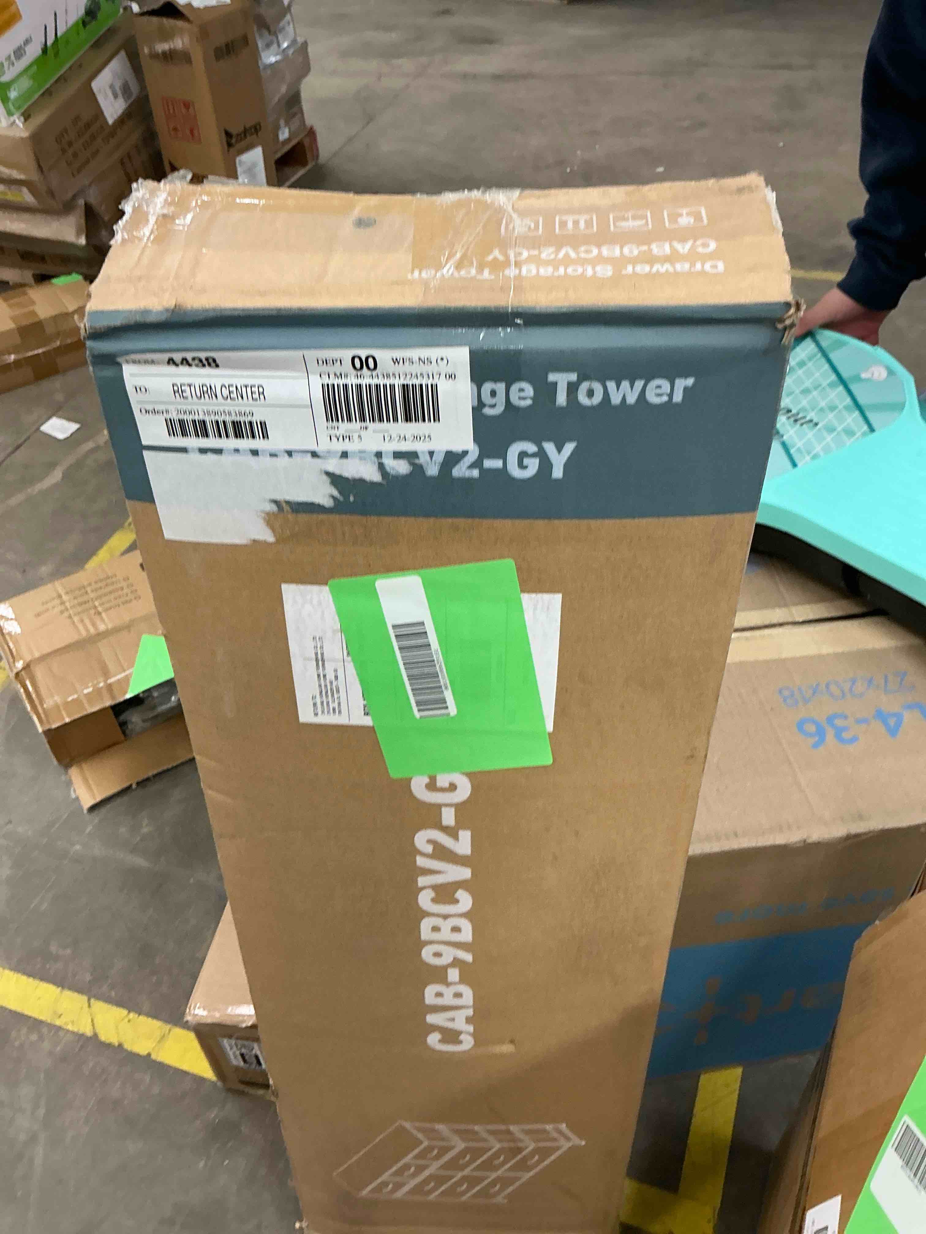 Condition photo showing New/Like New for ZUNMOS Fabric Dresser for Bedroom 9 Drawer, Grey