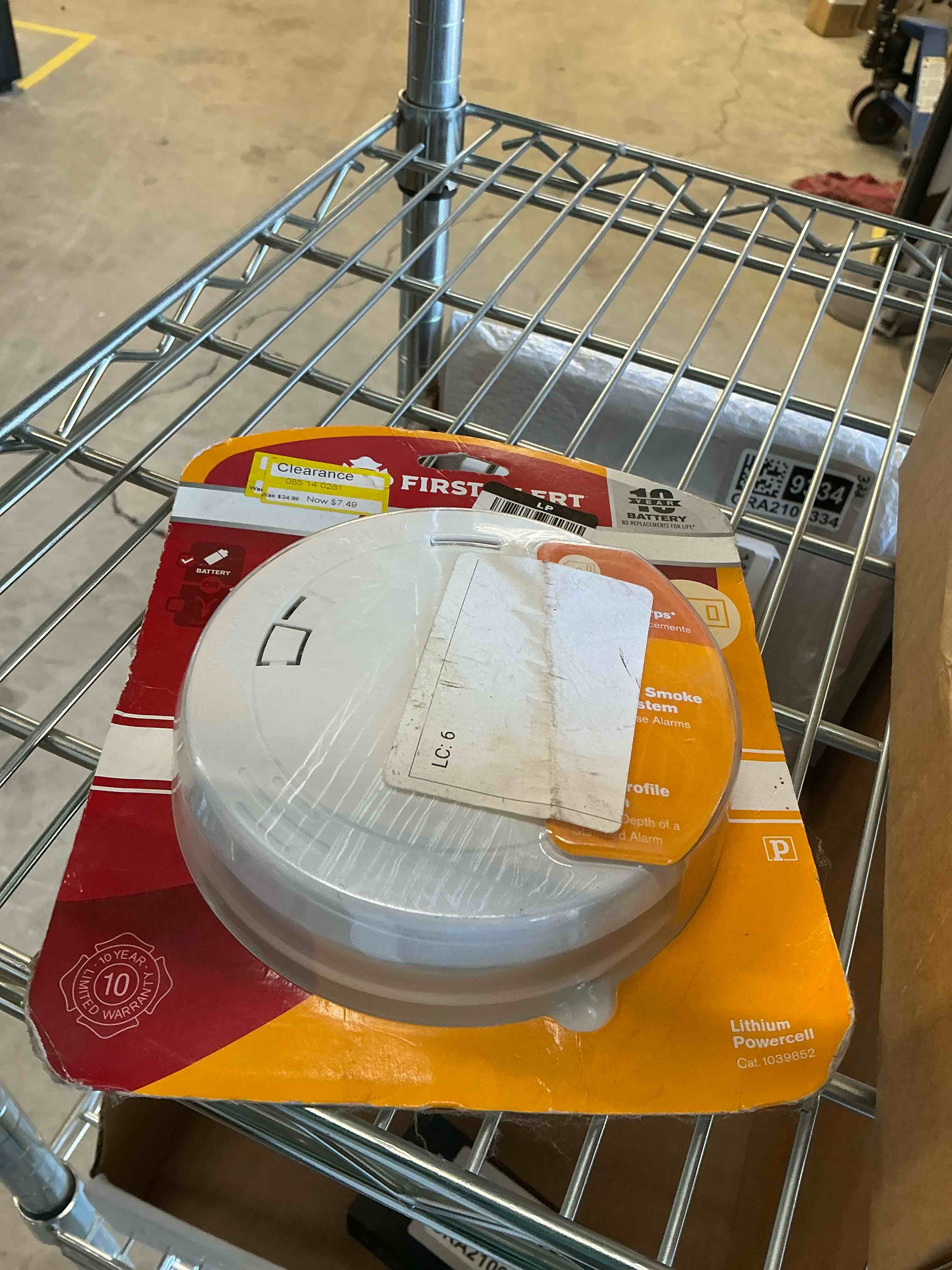 Condition photo showing New/Like New for First Alert 1039852  Battery Photoelectric Sensor Smoke Alarm