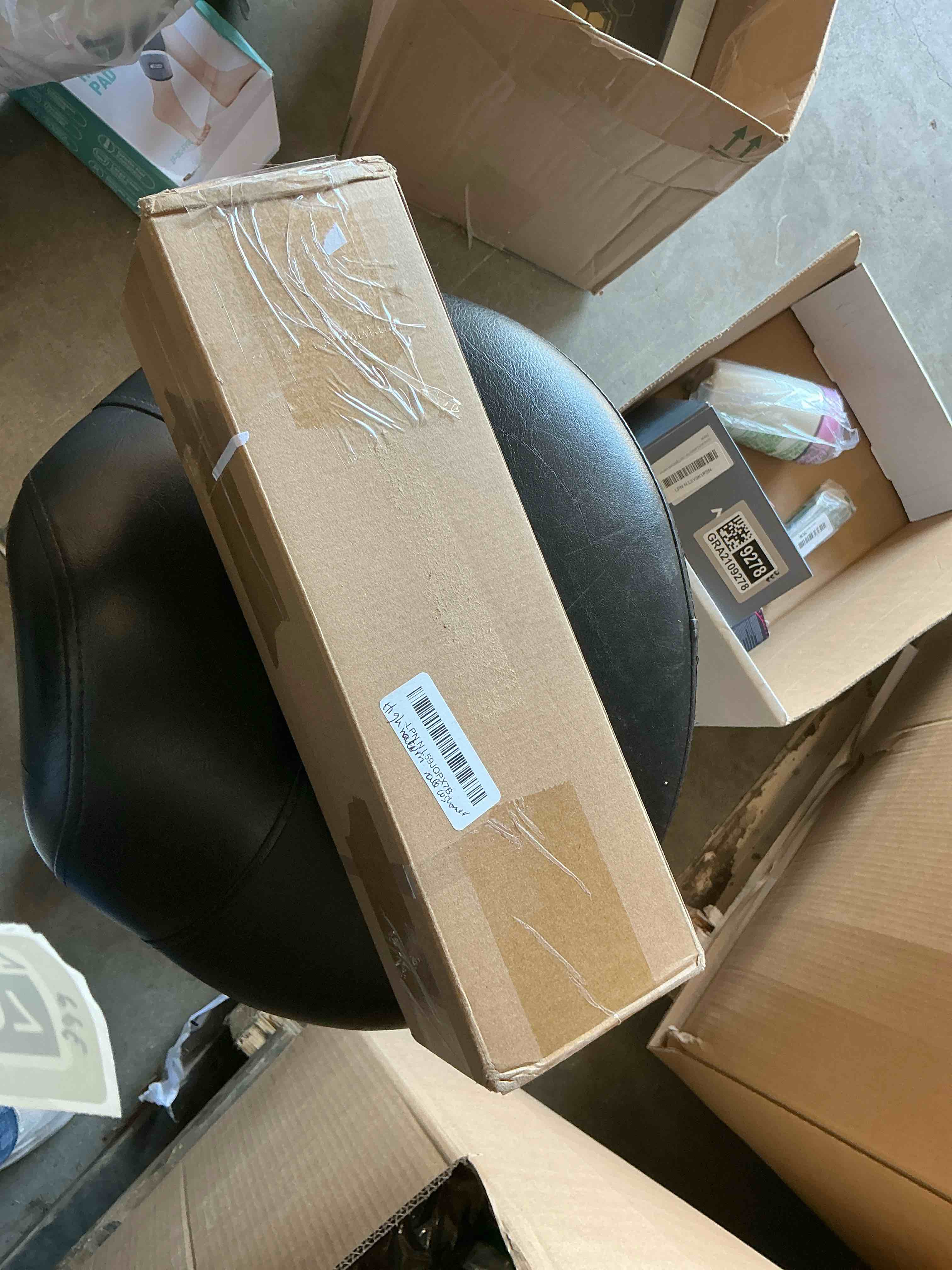 Condition photo showing Good Condition for Whaline 12 Pcs Valentine’s Day Heart Plastic Tumblers with Lids Straws Reusable Cups 24oz Conversation Candy Heart Travel Mug Cups for Iced Coffee Beverage Drinks Party Supplies