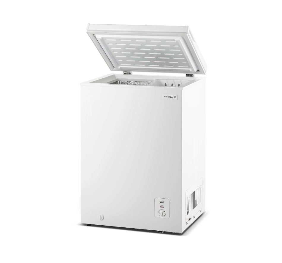 frigidaire 3.5 cu. ft. chest freezer, garage ready, efrf3003,white