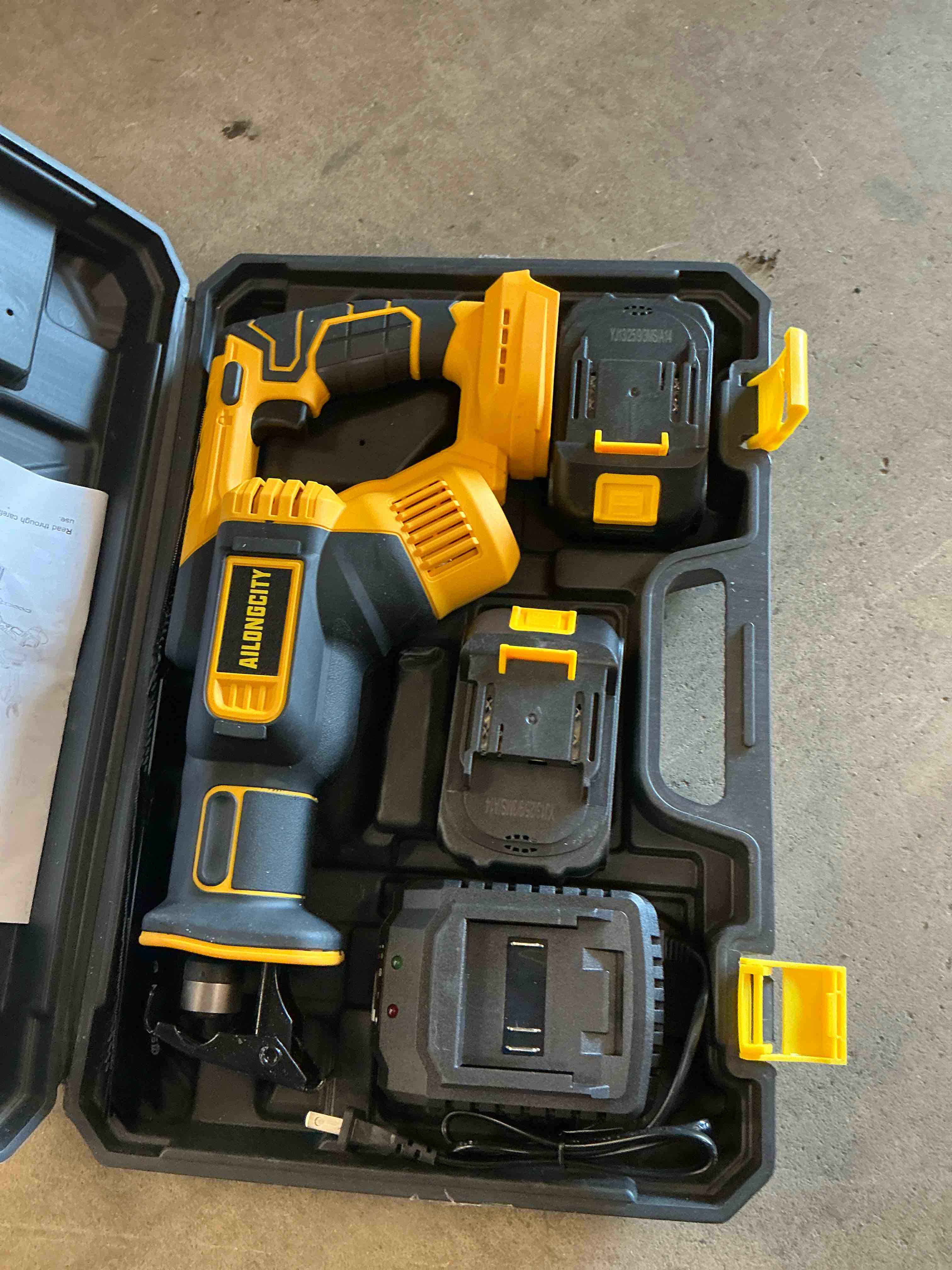 Condition photo showing Good Condition for KMA 21 V Cordless Reciprocating Saw, 4.0 Ah, 3500 RPM