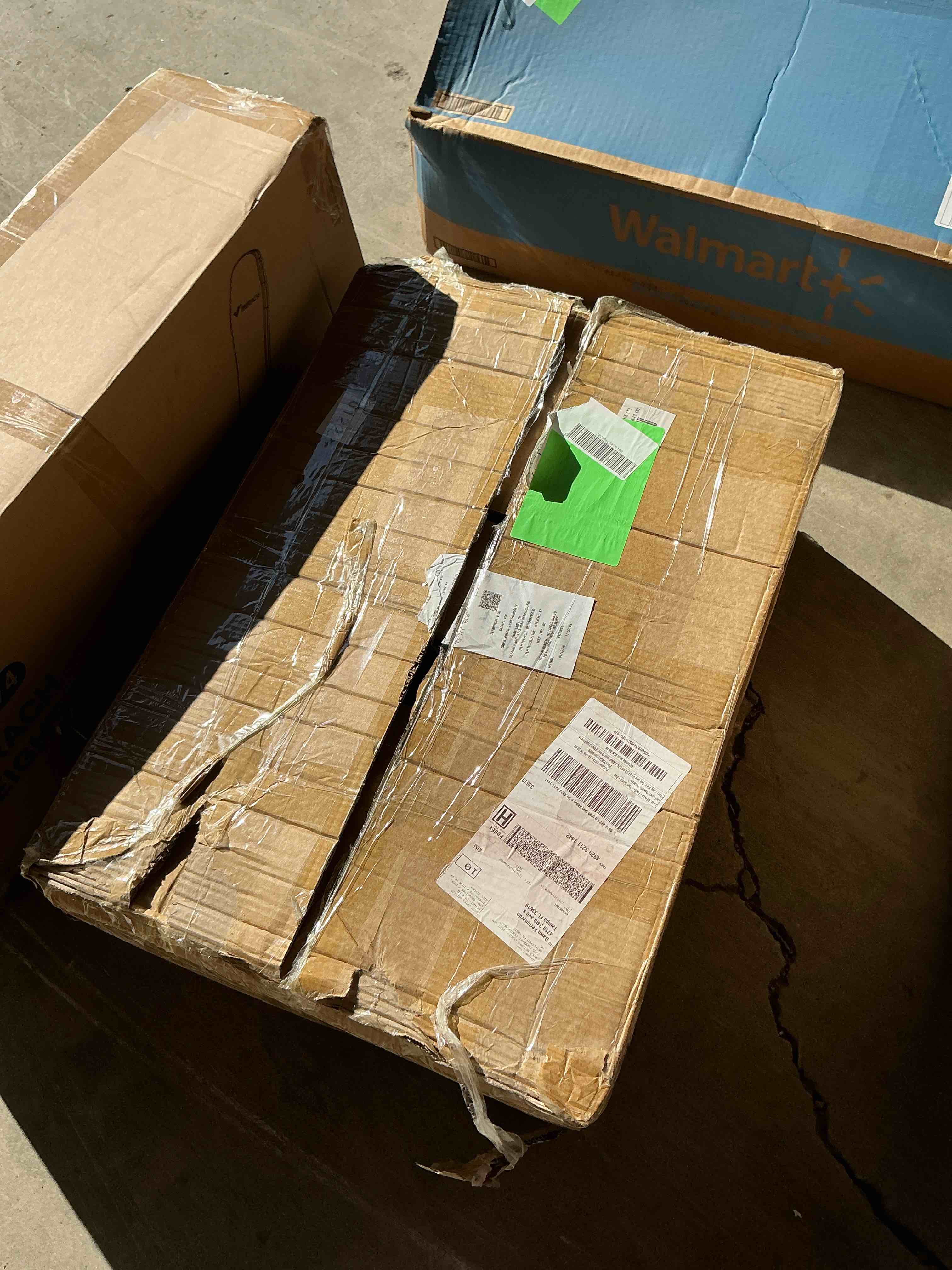 Condition photo showing New/Like New for Waterfall Kitchen Sink, 26.77" Single Bowl Drop In Kitchen Sink with Pull-Out Faucet, Thickened Stainless Steel Digital Display Kitchen Sink, Black