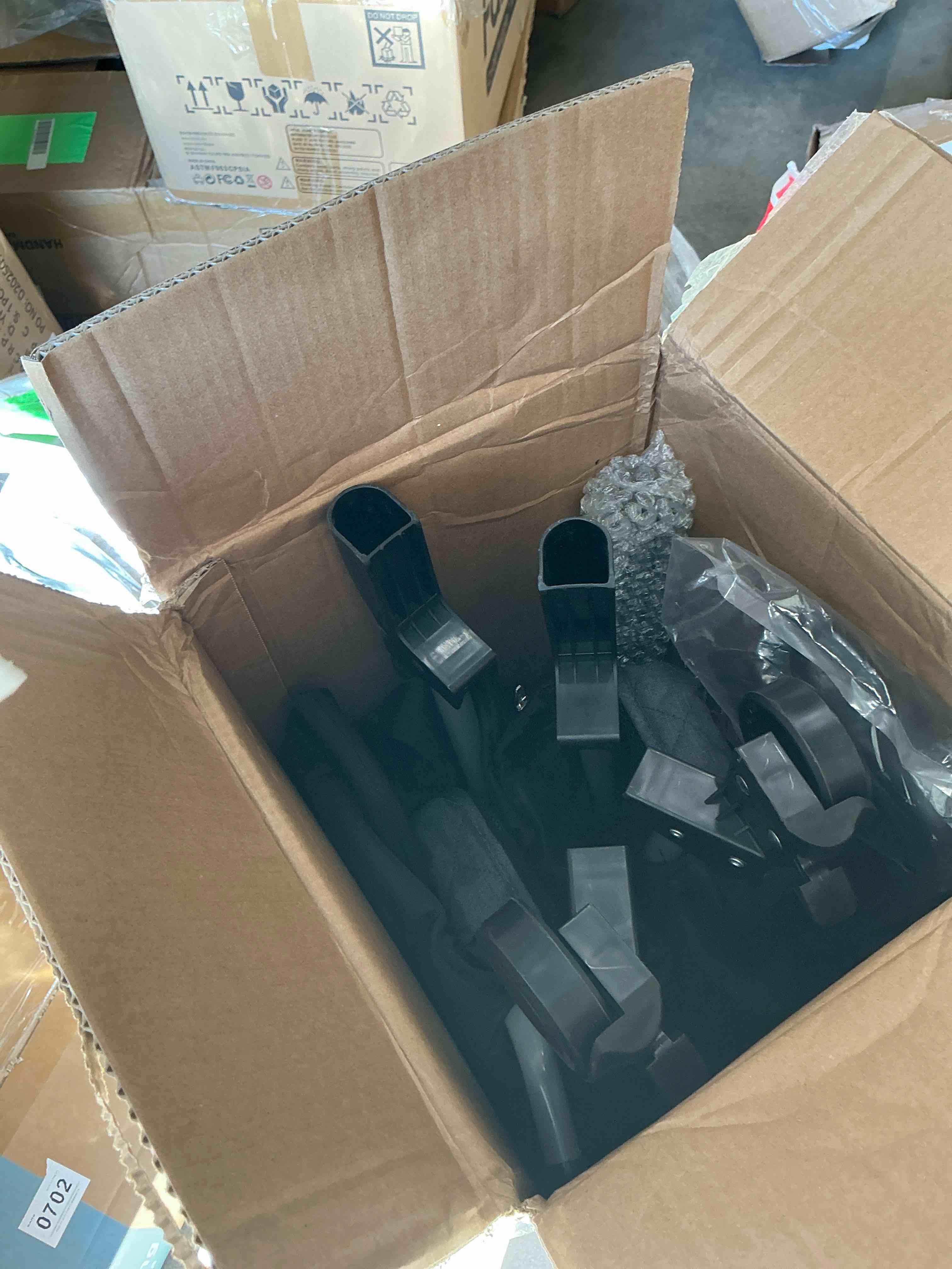 Condition photo showing Good Condition for Babyeap 5-in-1 Baby Bassinet with Playard Mode & Changing Table,Bedside Sleeper for Newborns and Infants,Black