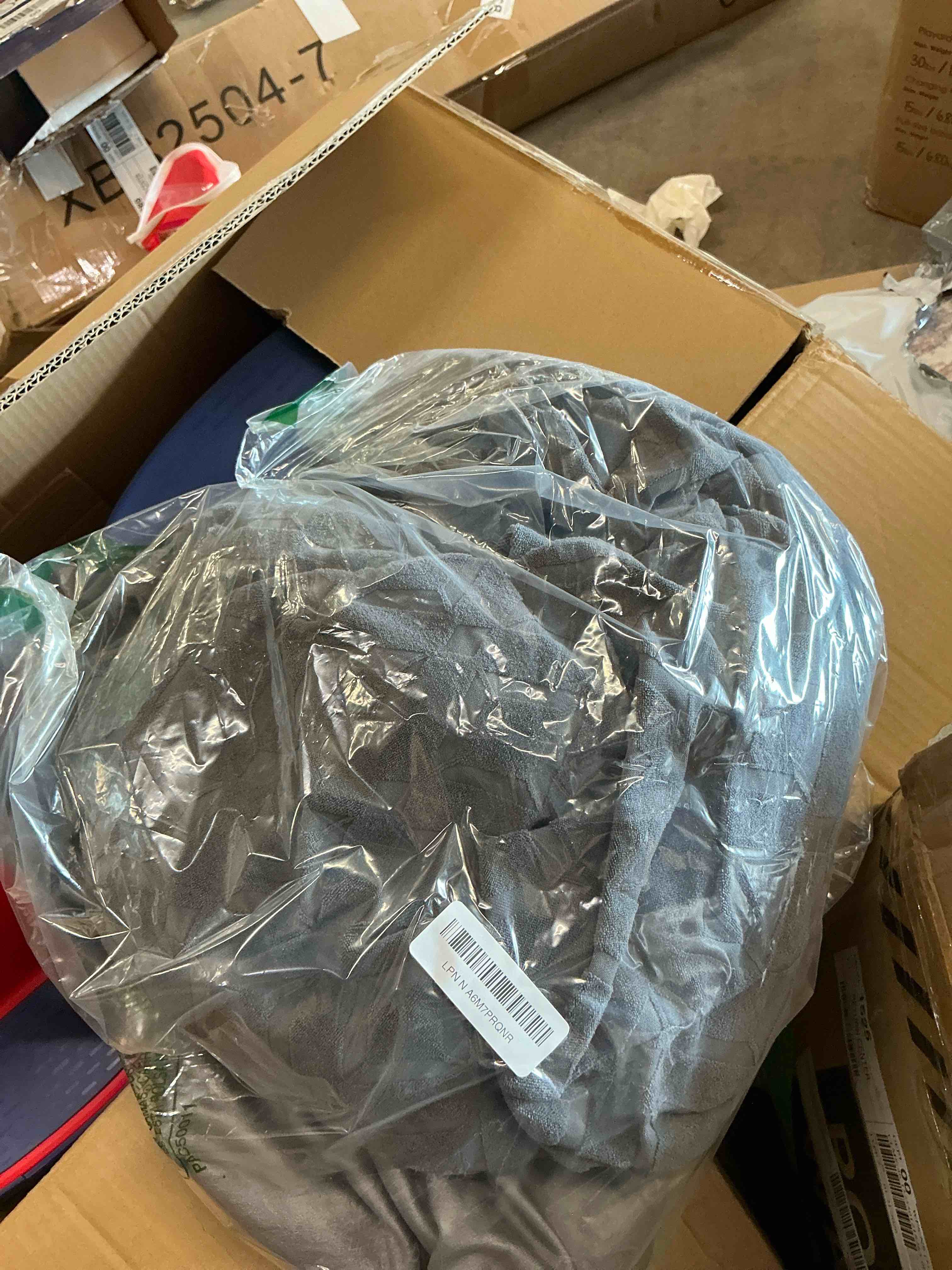 Condition photo showing Good Condition for Gennia Waterproof Recliner Chair Cover,Stretch Reclining Sofa Covers with Pockets,Washable Lazy Boy Recliner Slipcovers,Leakproof Couch Protector for Kids, Pets, Dog and Cat (XL-Recliner, Dark Gray) Dark Gray XL-1 Seat