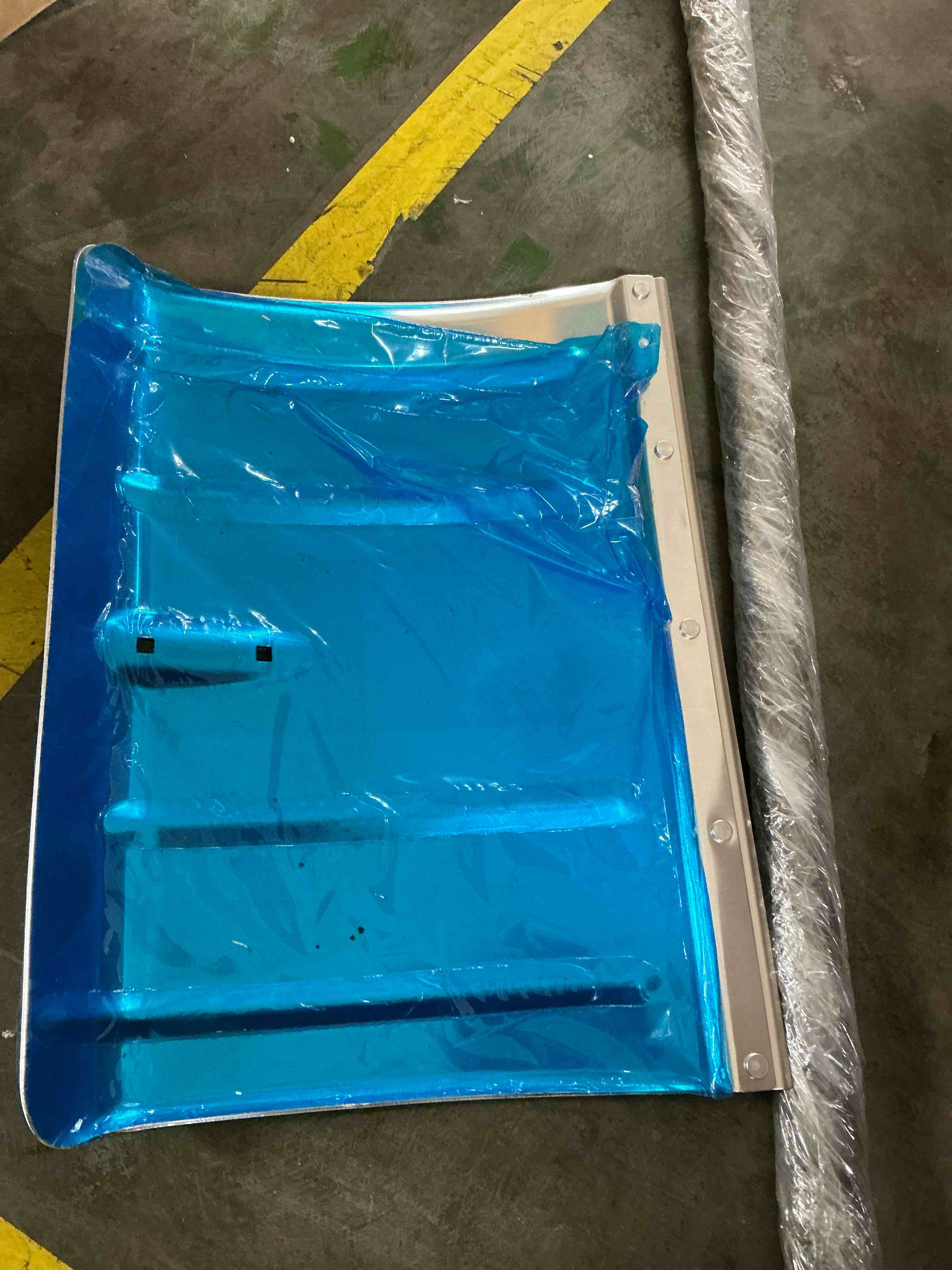 Condition photo showing New/Like New for True Temper Aluminum Blade Combo Snow Shovel W/ Steel Extra Wide D-Grip Handle