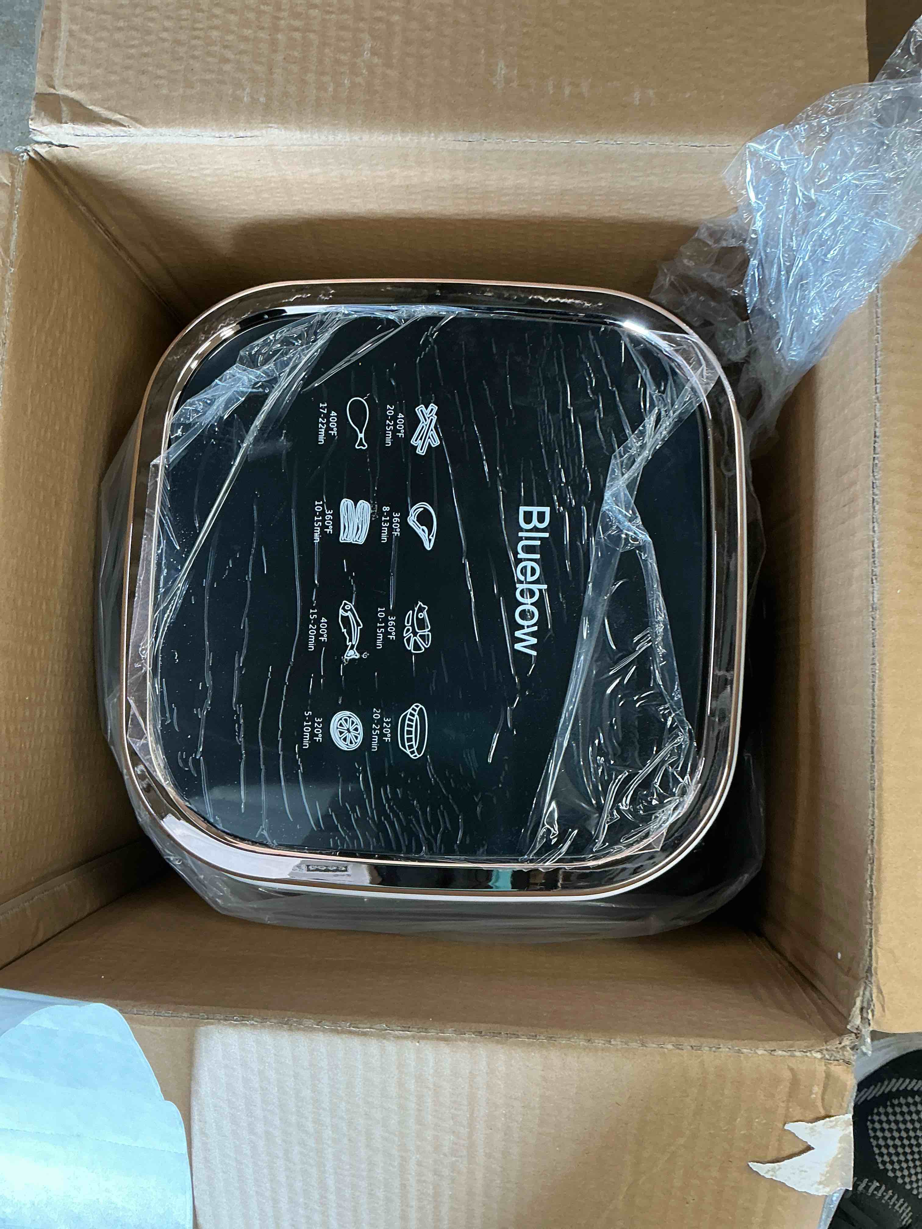 Condition photo showing New/Like New for Bluebow Newest Air Fryer Large 8.5 QT  White  8 in 1 Touch Screen  Visible Window  1750W