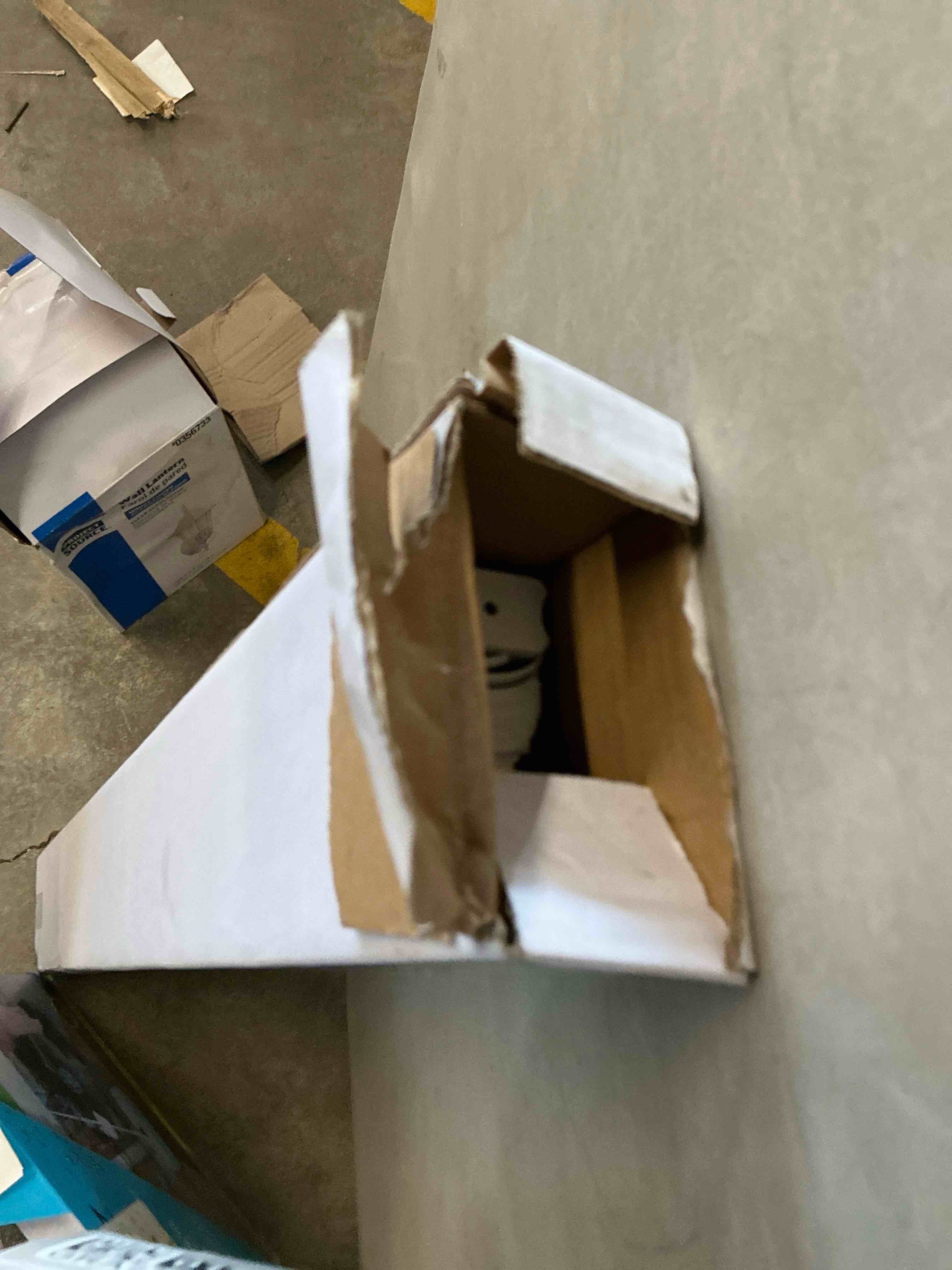 https://s3.amazonaws.com/lotting-images-prod/EmanualPiazza/GRA2110160_1777662083692.jpeg