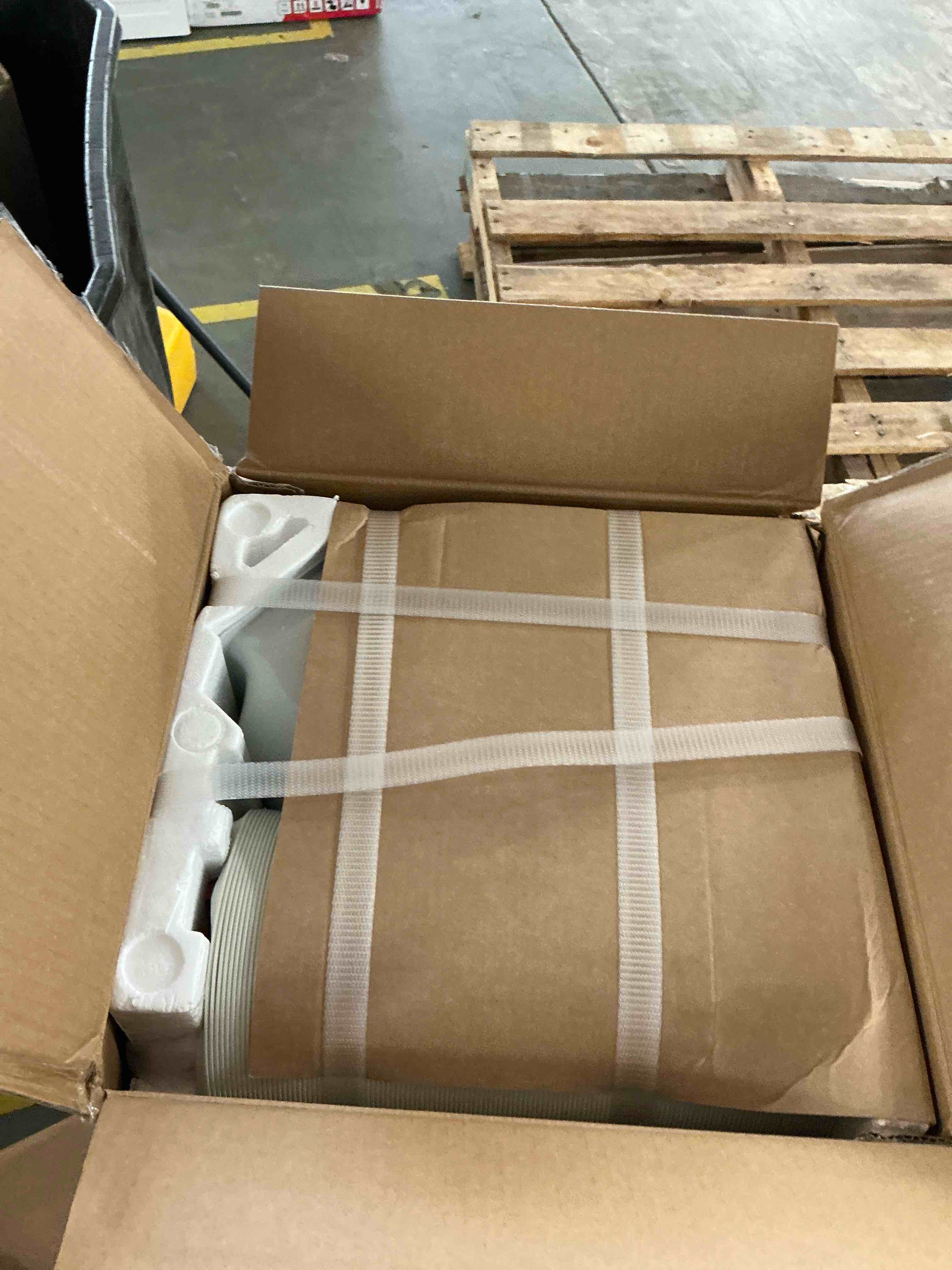 https://s3.amazonaws.com/lotting-images-prod/EmanualPiazza/GRA2110314_1778331361758.jpeg