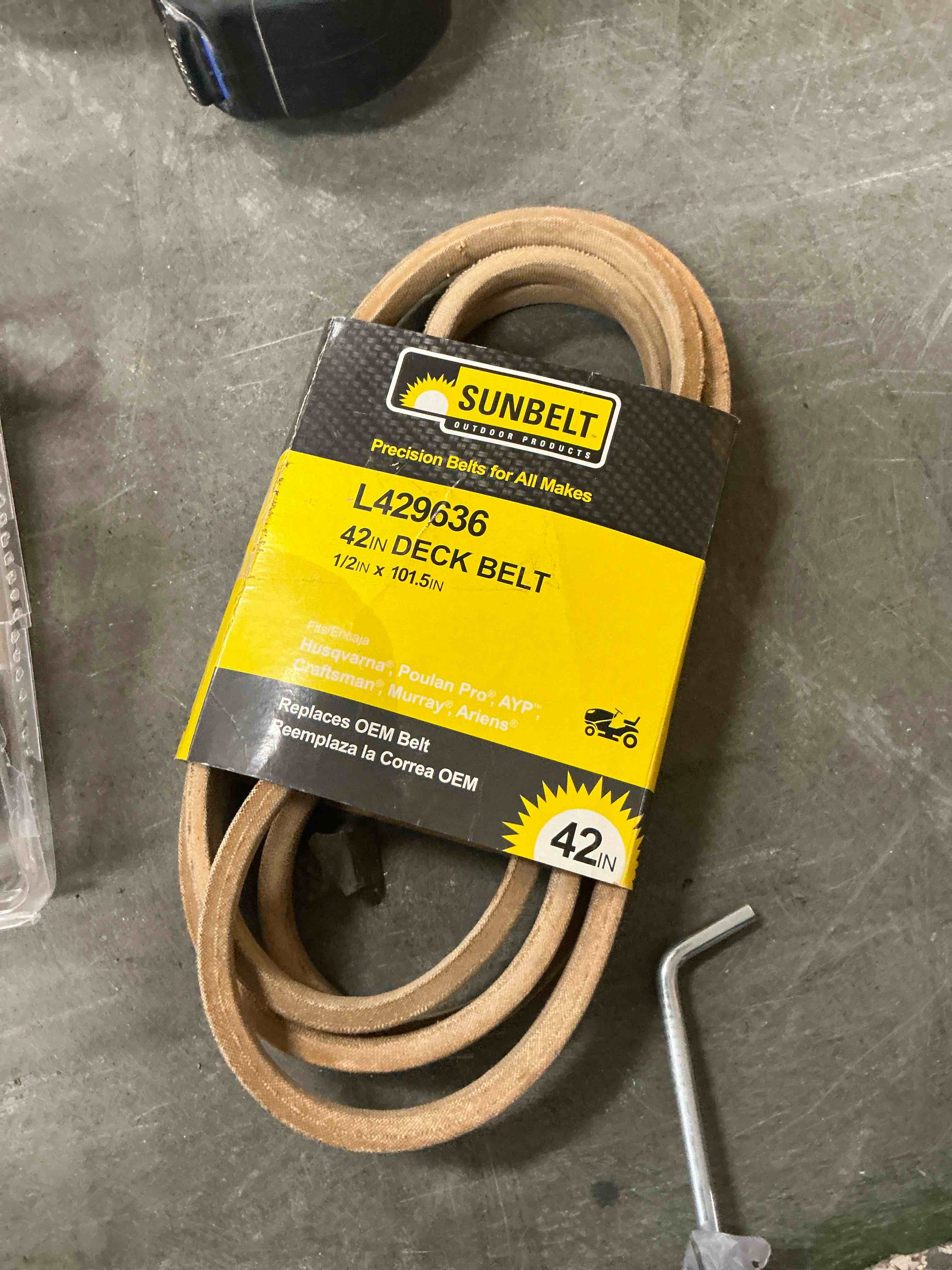 Condition photo showing Good Condition for sunbelt 1/2-in x 101.5-in deck belt, for 42-in riding mower/tractors, replaces oem part number 429636, 21547238, 532429636