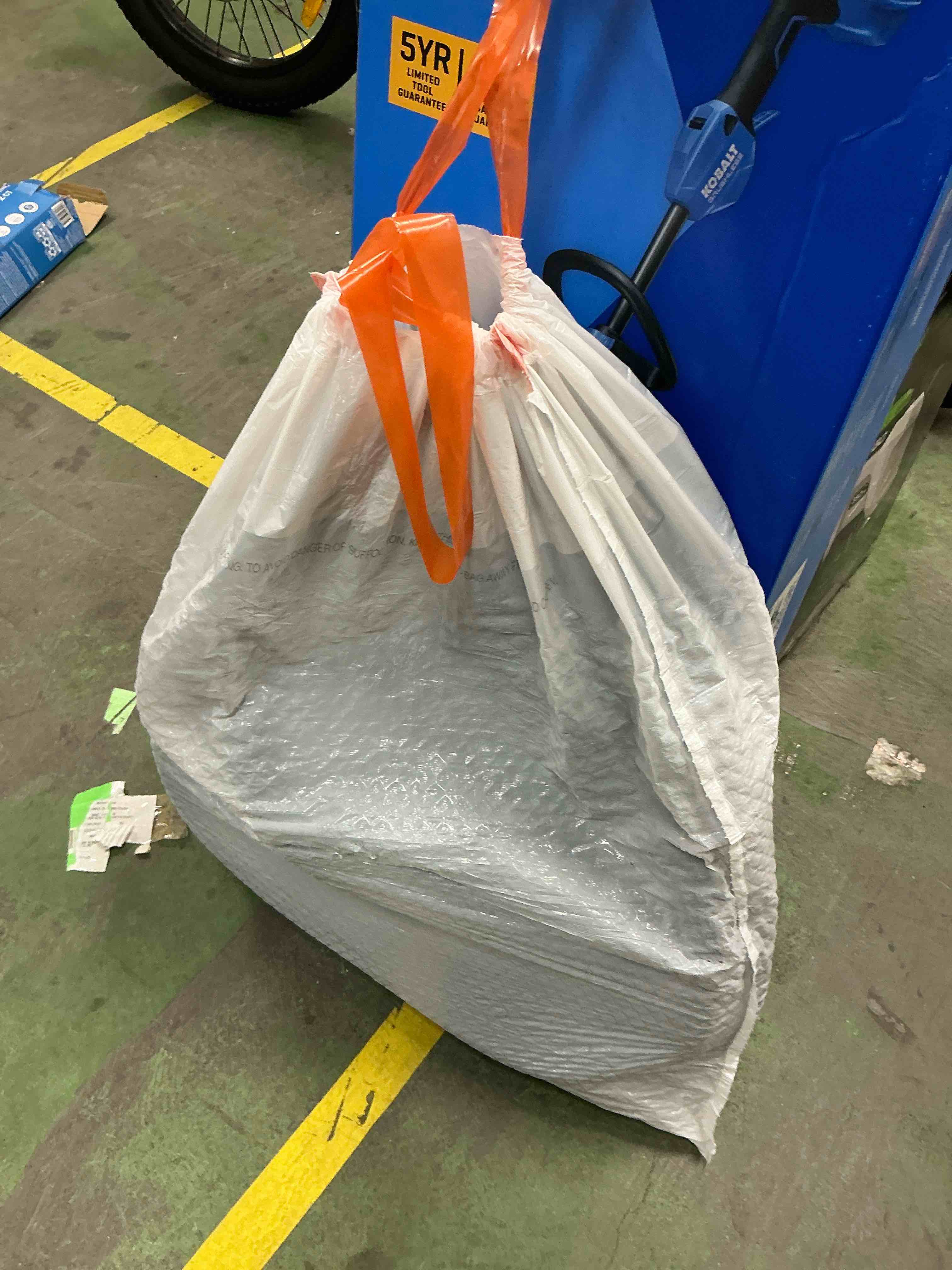 https://s3.amazonaws.com/lotting-images-prod/EmanualPiazza/GRA2111295_1780590348687.jpeg