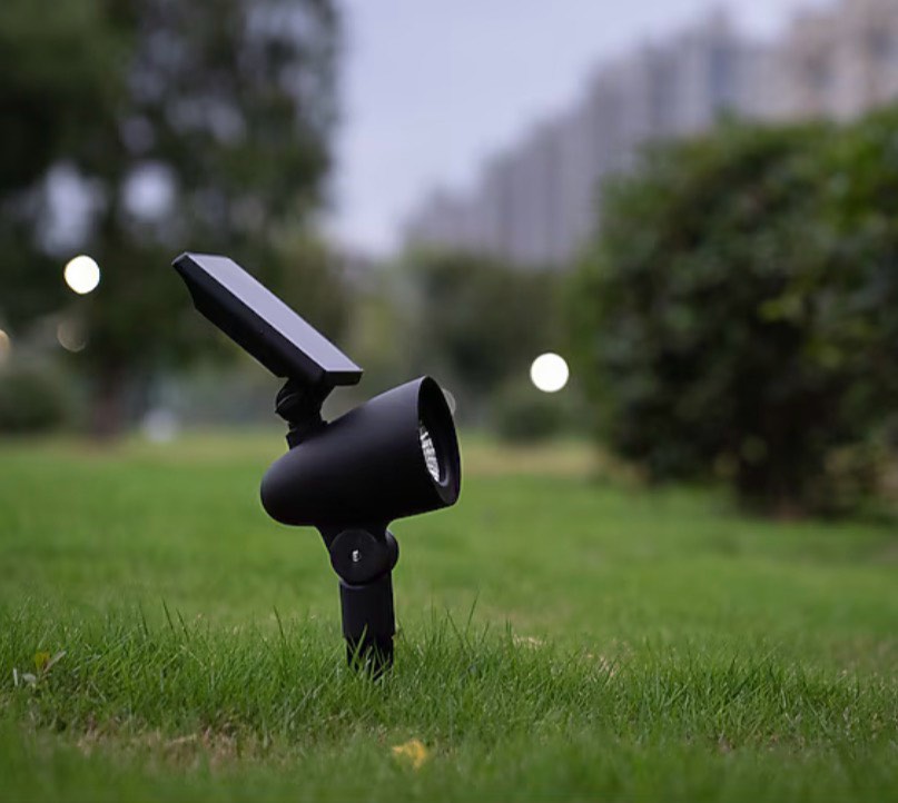 Harbor Breeze 60 -Lumens 1 -Watt Black Warm White Solar LED Spot light