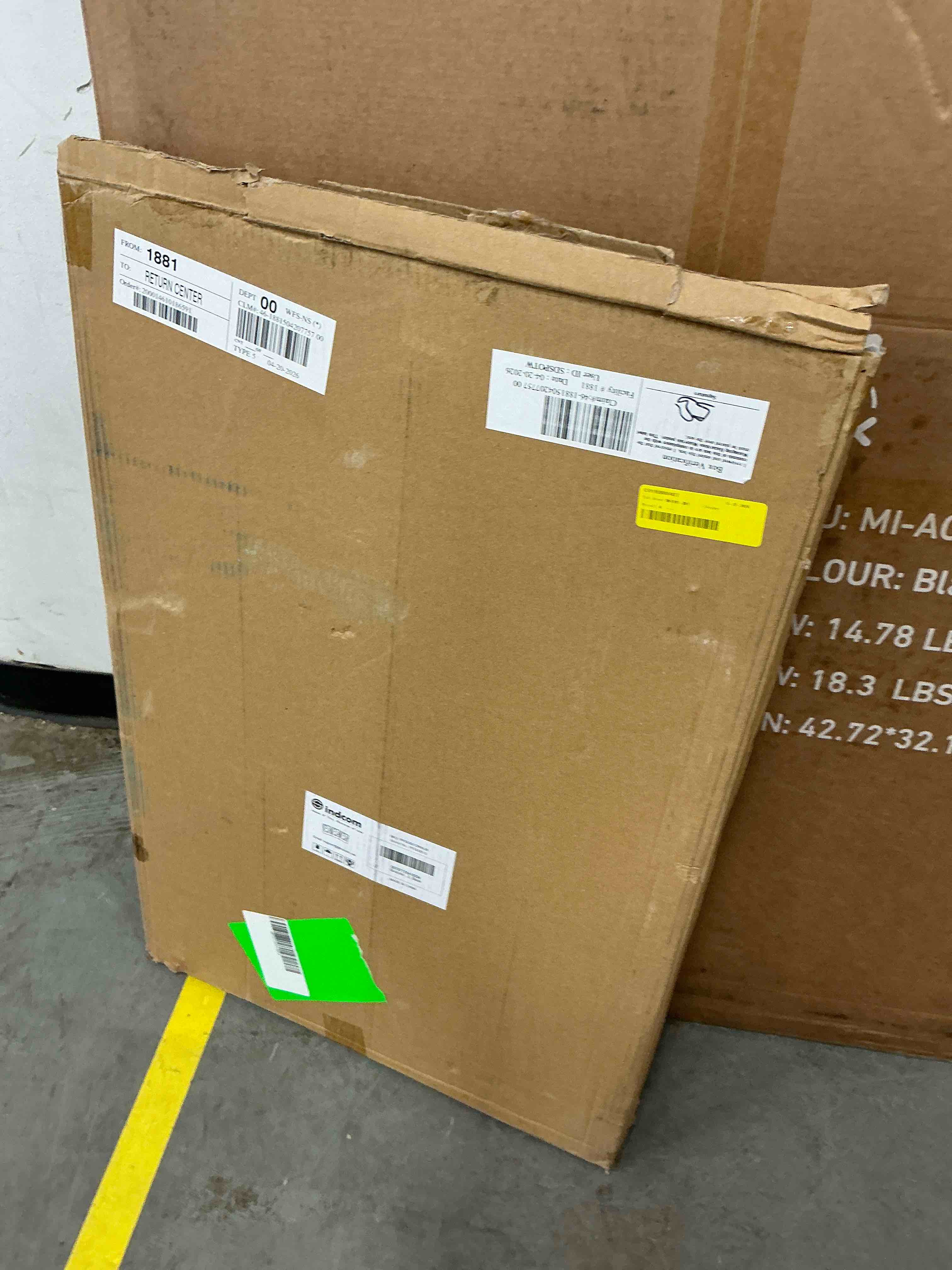 Condition photo showing New/Like New for sindcom 20x30 picture frames gallery wall poster frames set of 3 black
