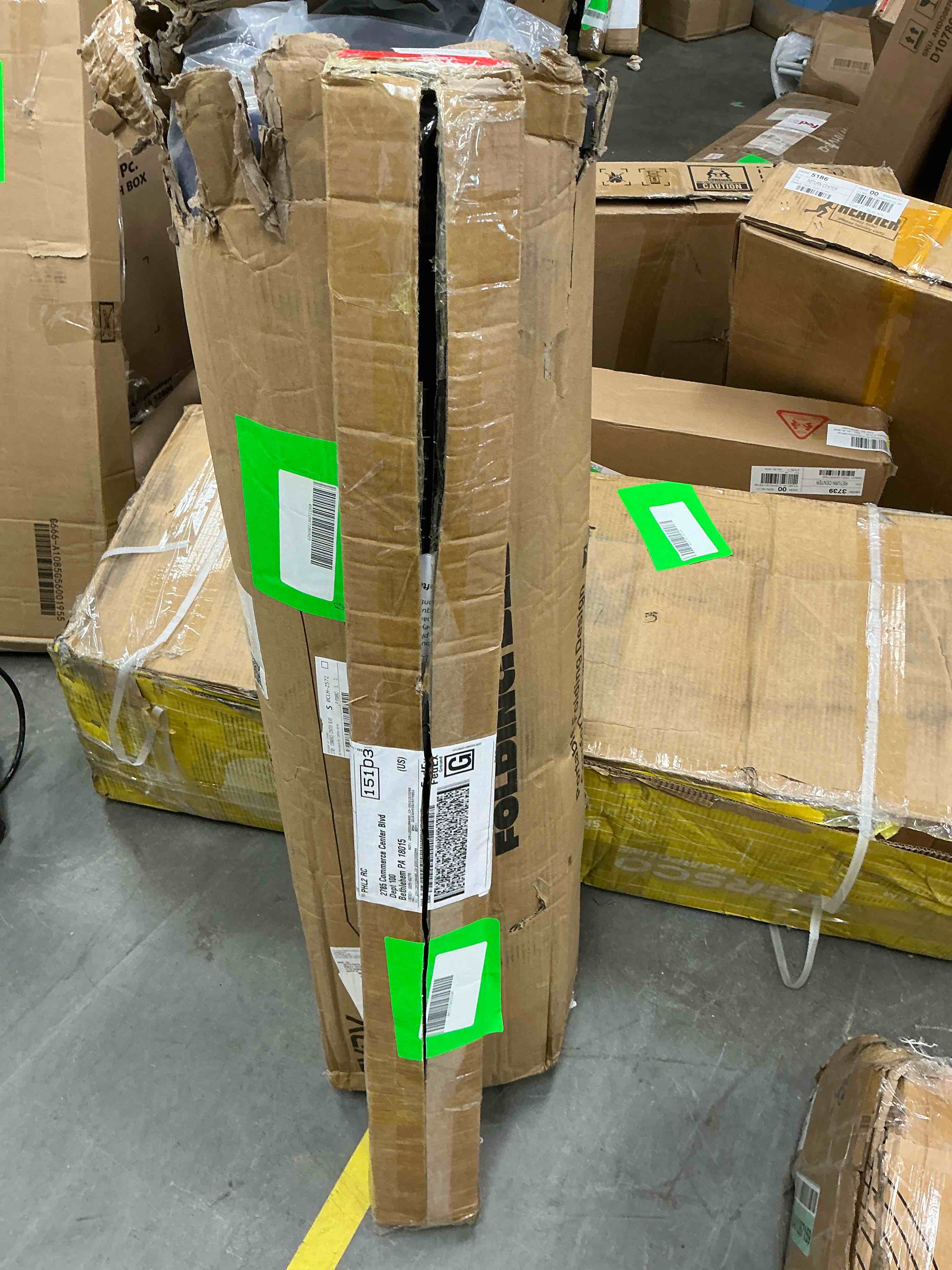 Condition photo showing New/Like New for giracoa octagon tension curtain rod 51-128 inches heavy duty no drill adjustable rod with 12 rings matte black