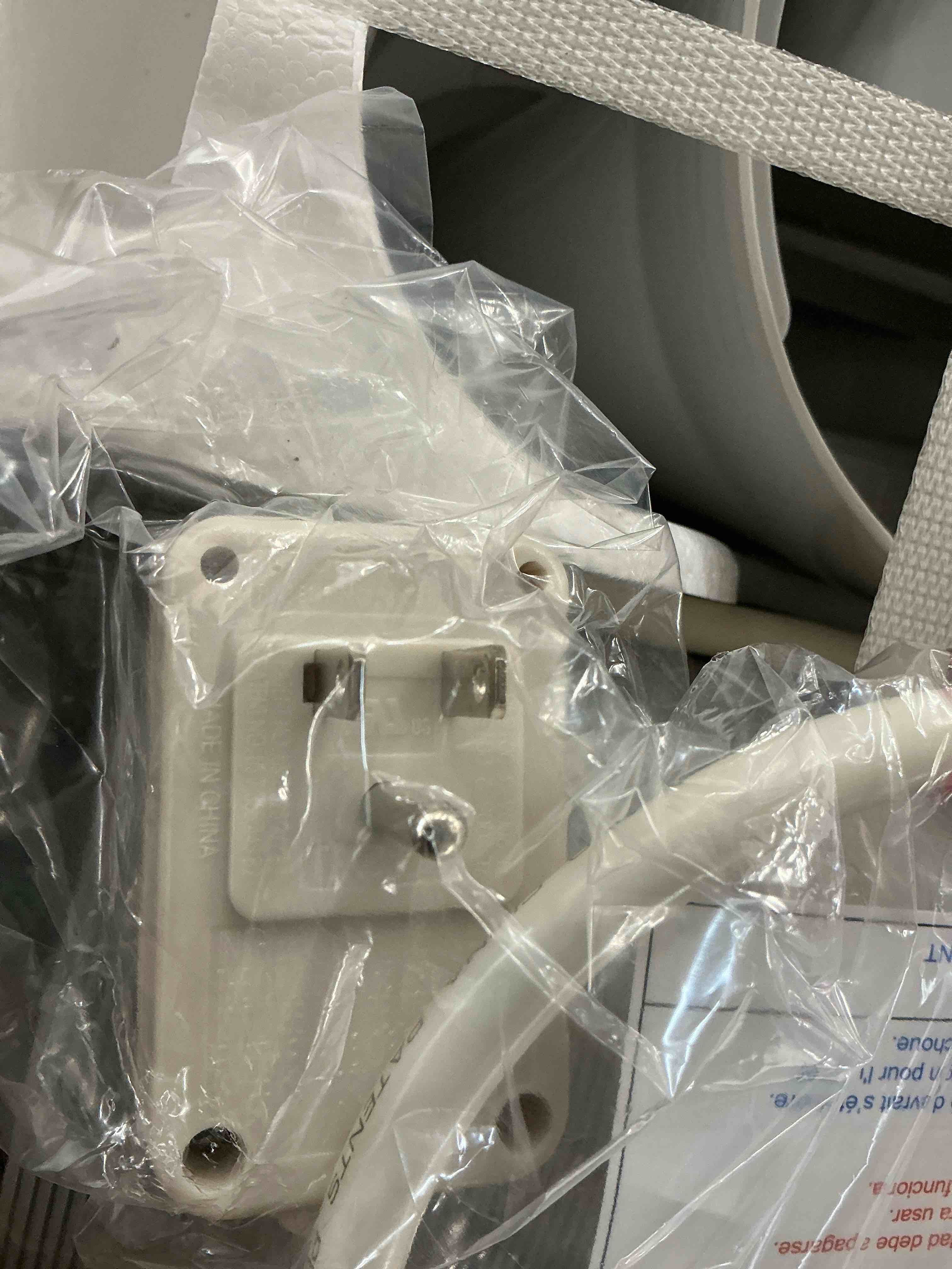 Condition photo showing New/Like New for ktaxon 5100 btu (8000 btu ashrae) portable air conditioner & dehumidifier function remote w/ window kit,white