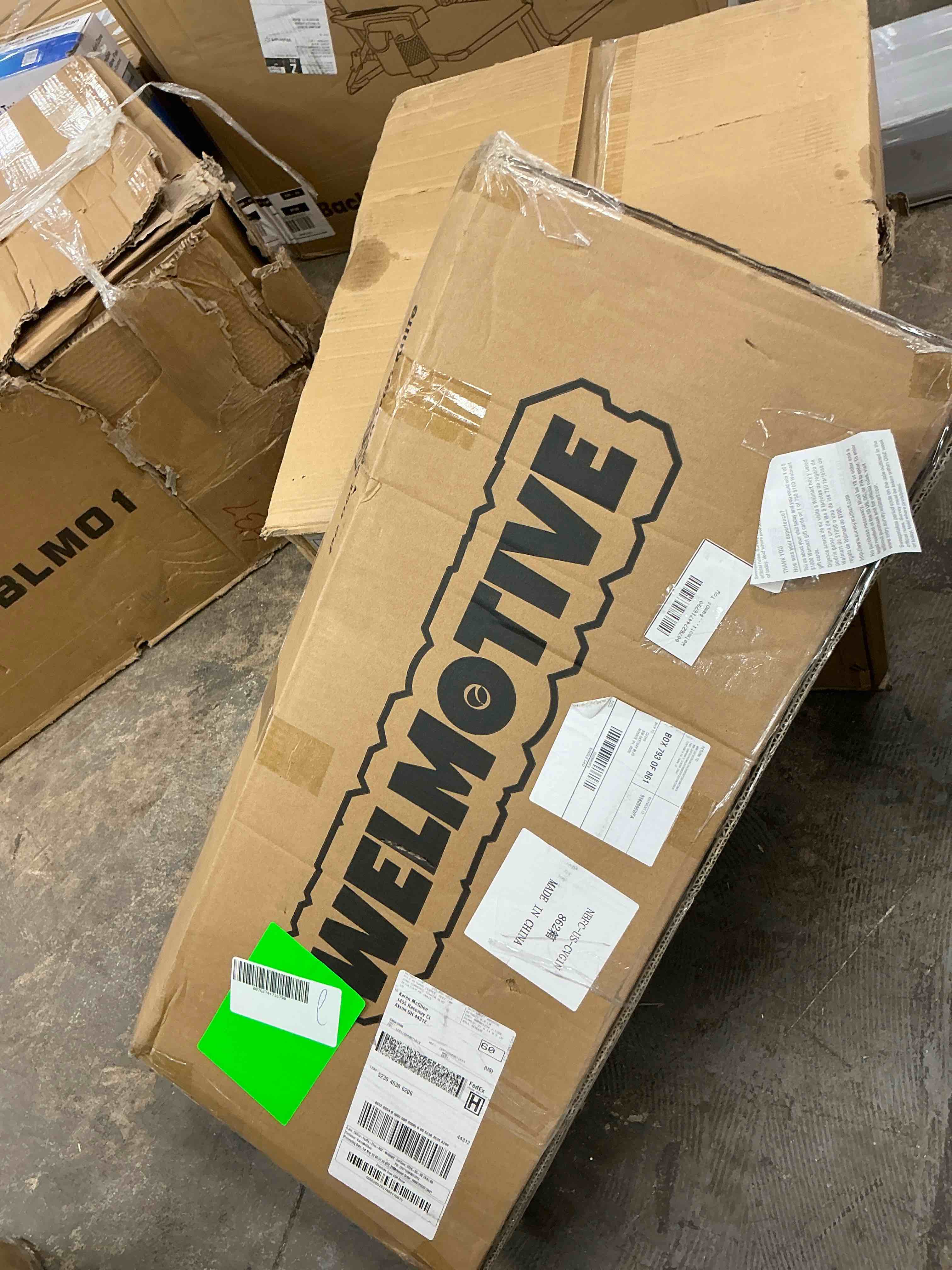 Condition photo showing Good Condition for welmotive kick scooter for kids ages 6+ teens & adults, with front handbrake and rear brake, and adjustable handlebars, big sturdy pu flash wheels great gift & toy