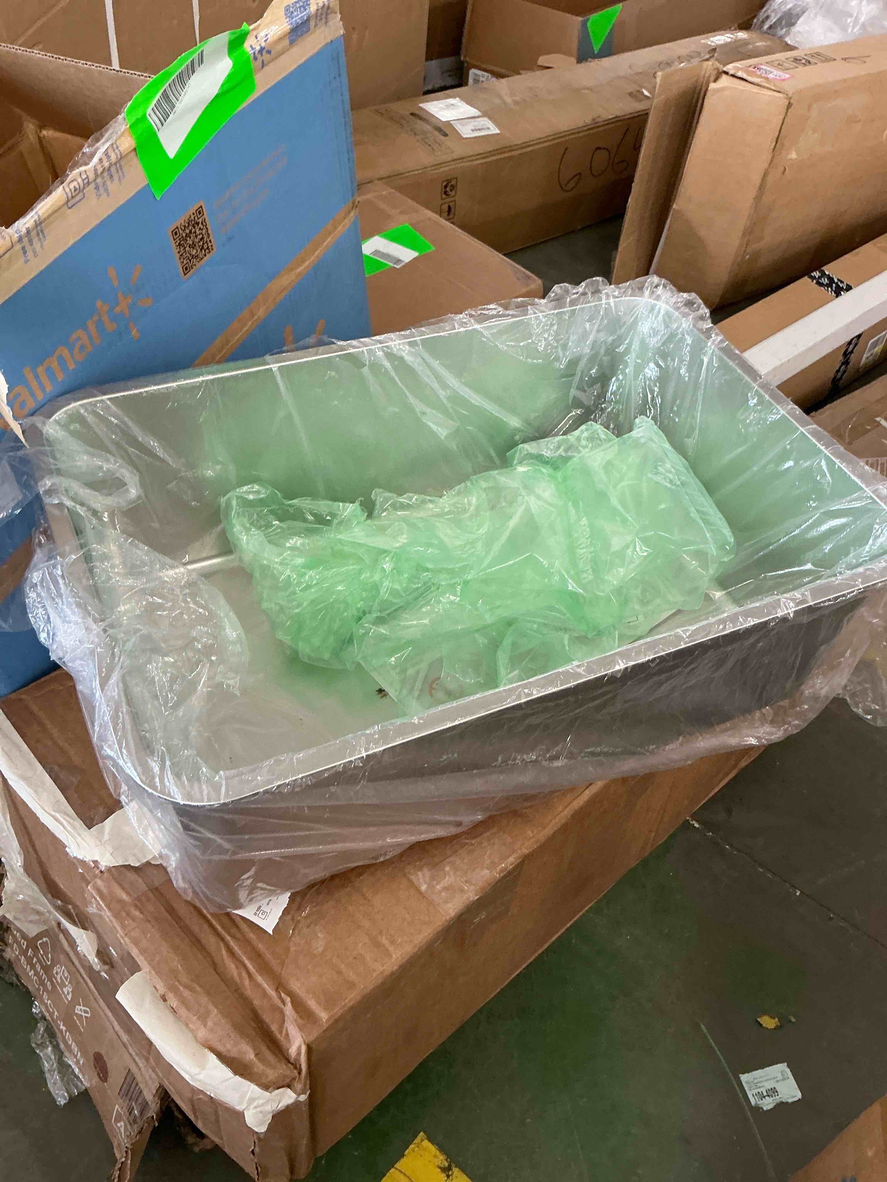 Condition photo showing Good Condition for ptlom cat litter box with high sides large stainless steel cat litter pan 23.6  x 15.7  x 7.9