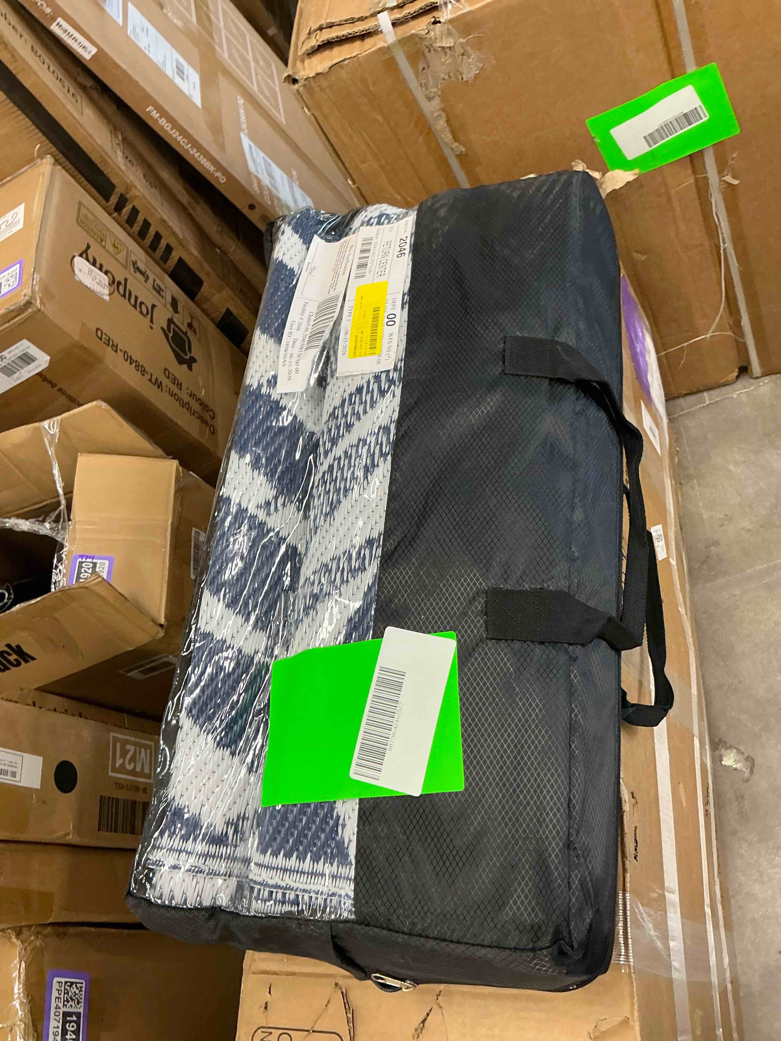 Condition photo showing Good Condition for deorab 8 x10 outdoor rugs patio waterproof outside mat reversible plastic camping carpet navy blue & white