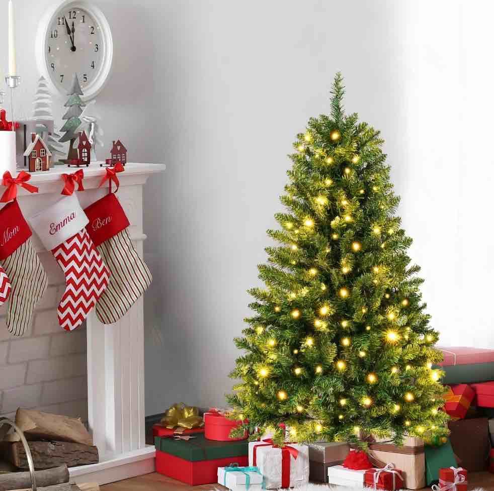 Qunler Pre-Lit Christmas Tree, 4ft Artificial Green Christmas Tree with 150 Warm White & Multicolor 10 Modes LED Lights, 360 Lifelike Branch Tips, Metal Stand