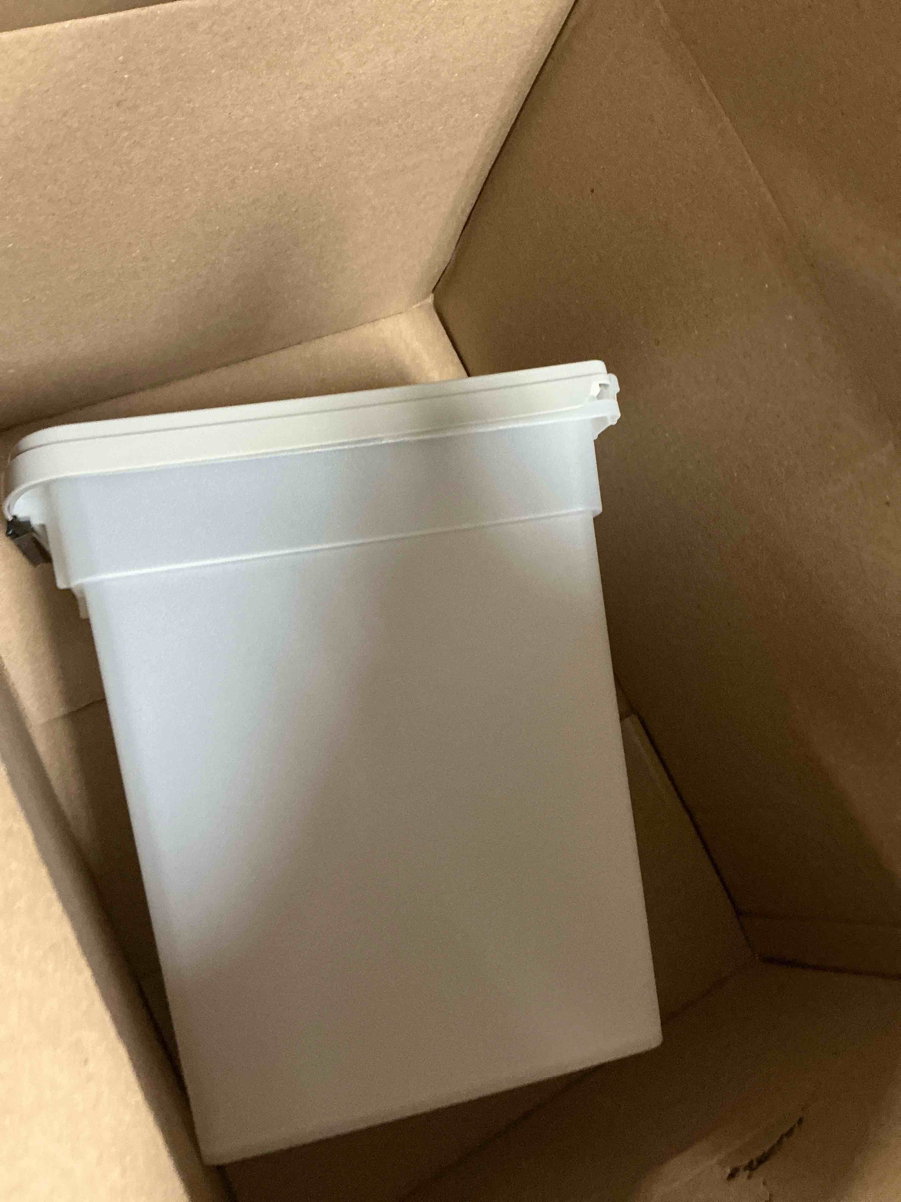Condition photo showing New/Like New for IRIS USA Airtight Dog Food Storage Container, WeatherPro, Up to 10 lbs, Removable Wheels, for Dog Cat Bird and Other Pet Food Storage Bin, Keep Fresh, Translucent Body, Made in USA, Clear/Gray