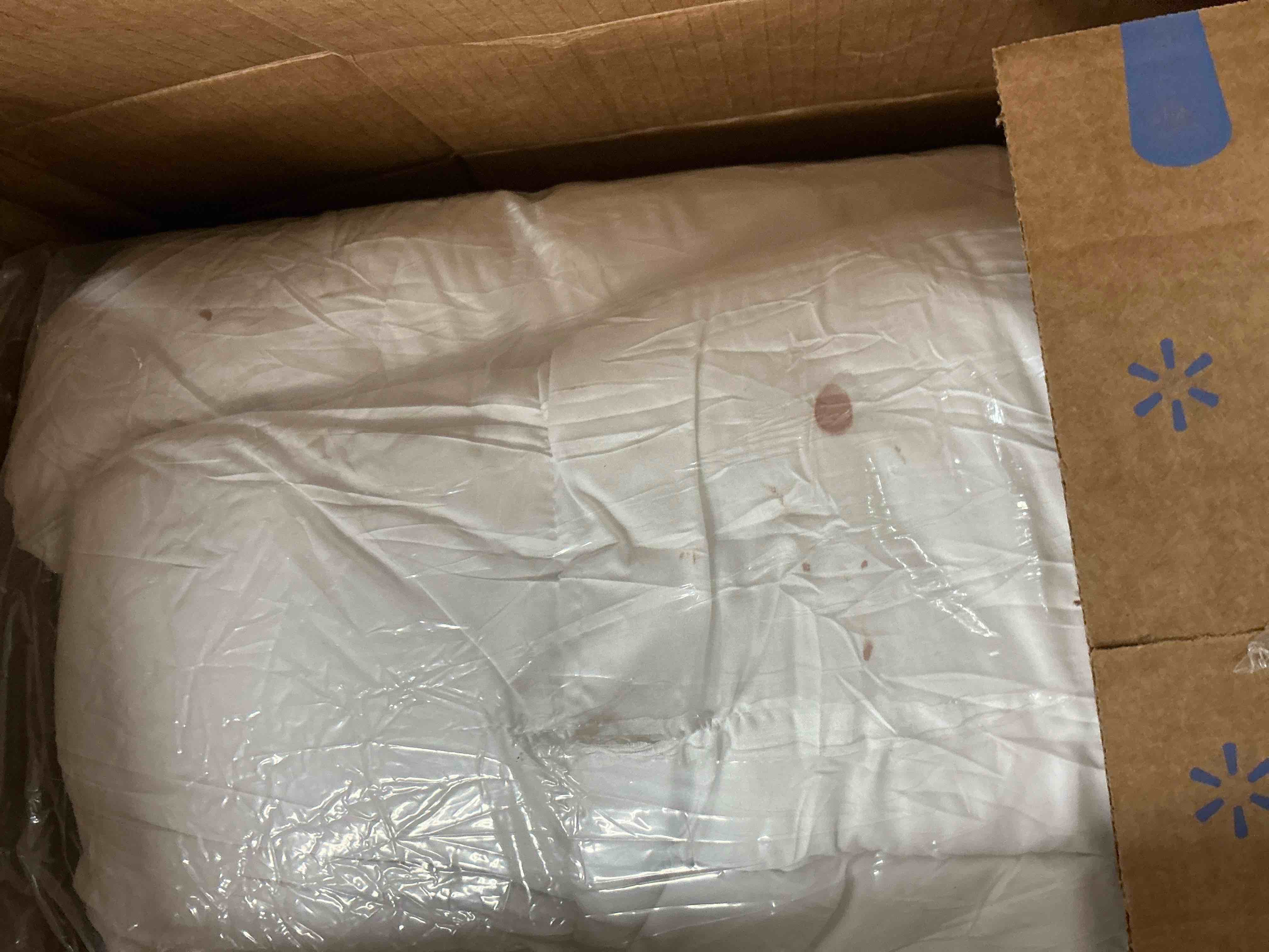Condition photo showing Good Condition for EMONIA 100% 400TC Mattress Topper Twin for Back Pain, 900GSM Mattress Pad Pillow Top, Quilted Fitted Mattress Protector Cover with 8-21" Deep Elastic Pocket, Soft Comfort Breathable (White, Twin)