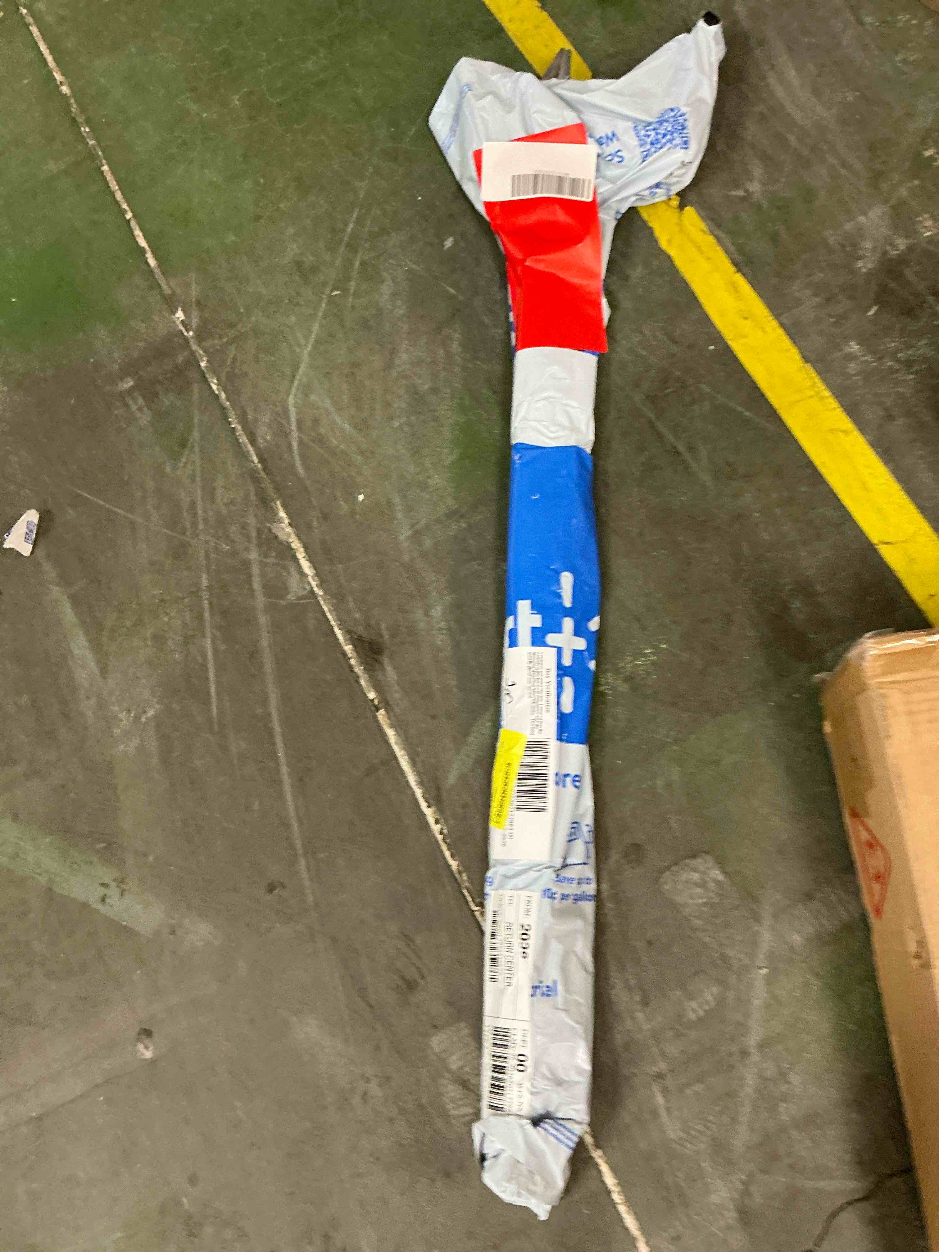 Condition photo showing Good Condition for stand up weed puller tool 3-claw  gardening weeder  hand weeding tool with 39  long ergonomic handle weeding tool
