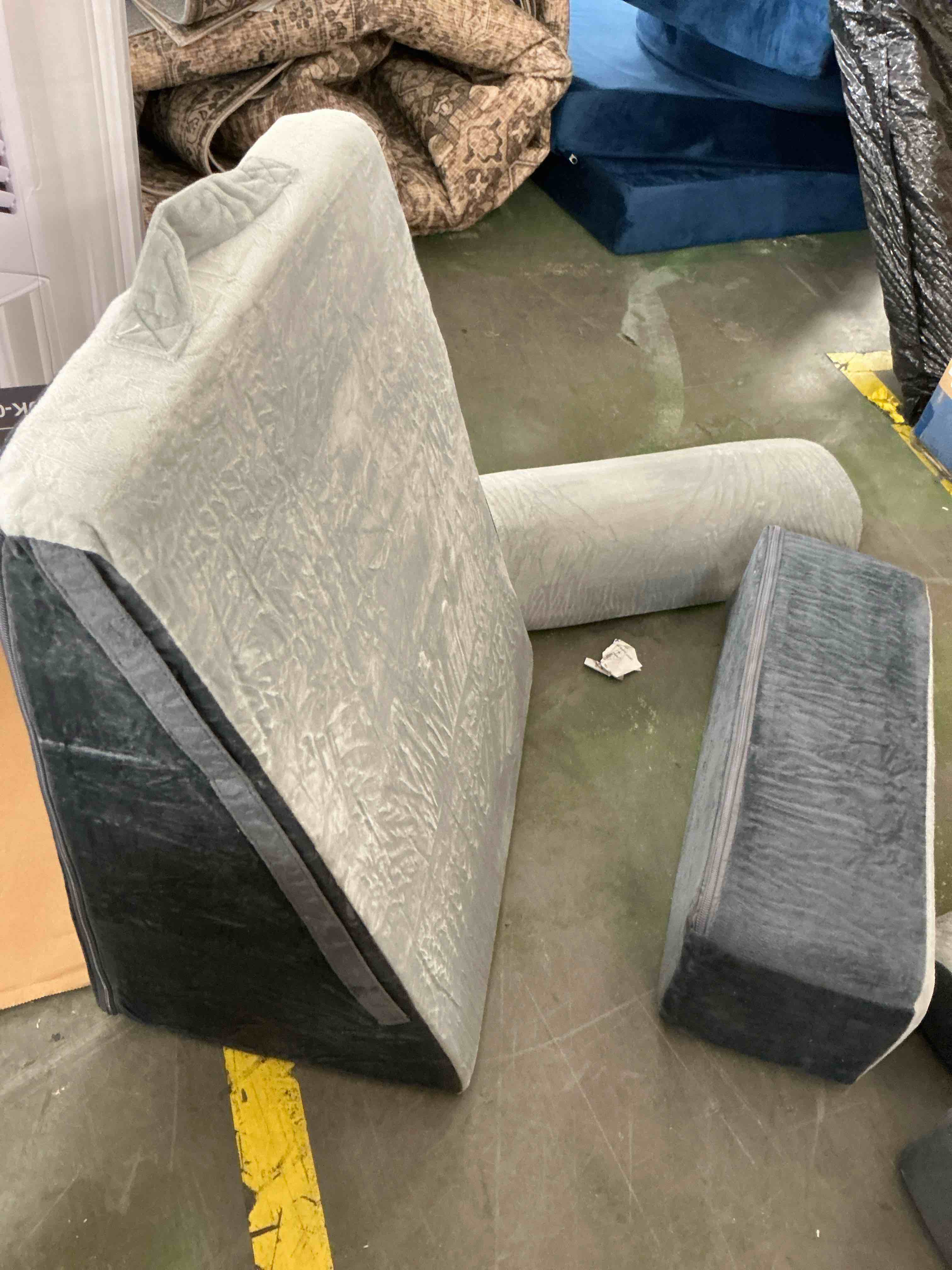 Condition photo showing Good Condition for bed wedge pillow set, memory foam wedge pillows post surgery for back, neck, leg pain relief, pillow wedge for sleeping, sitting up in bed, acid reflux