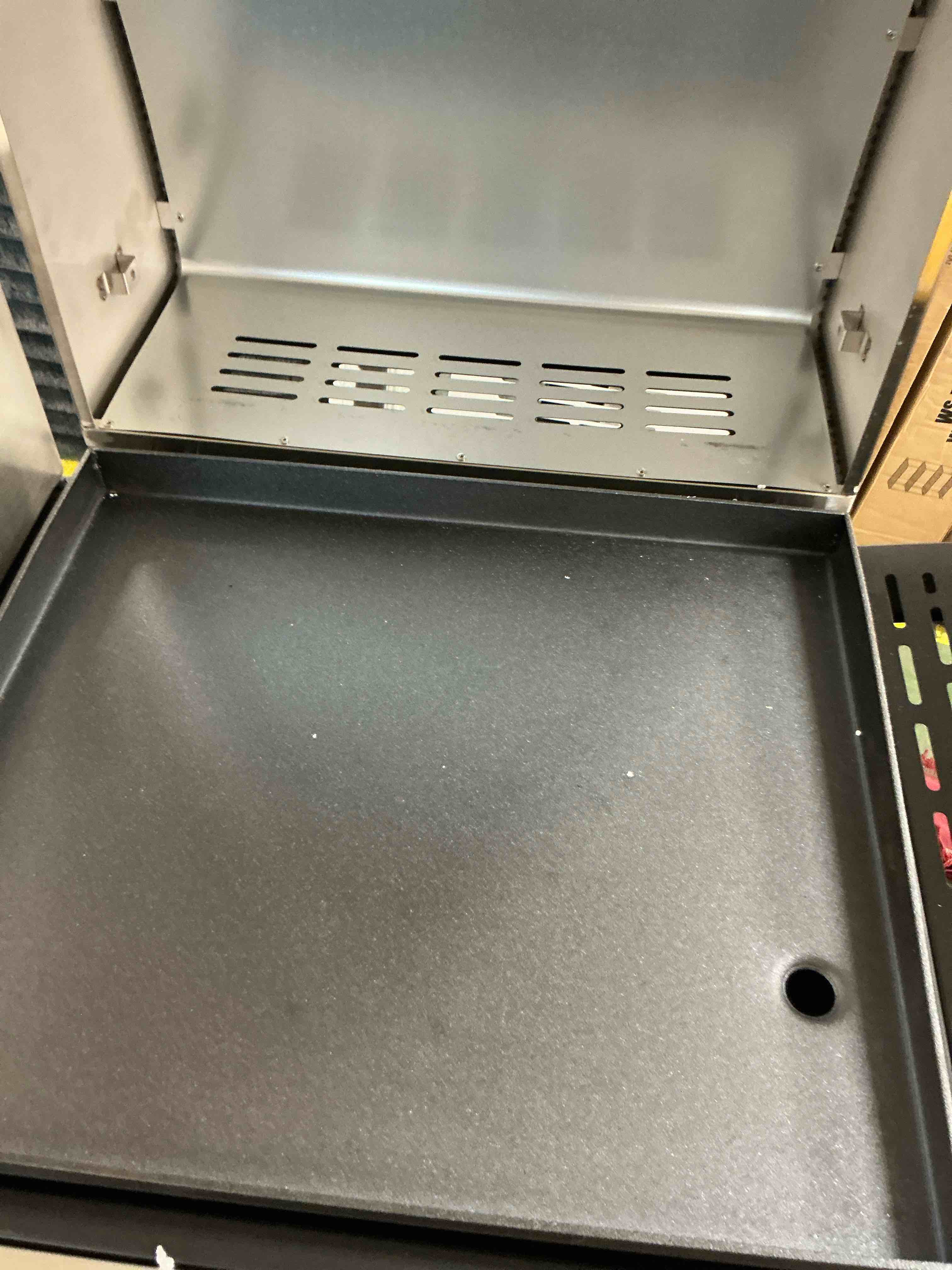 https://s3.amazonaws.com/lotting-images-prod/EmanualPiazza/GRA2120724_1789413582040.jpeg