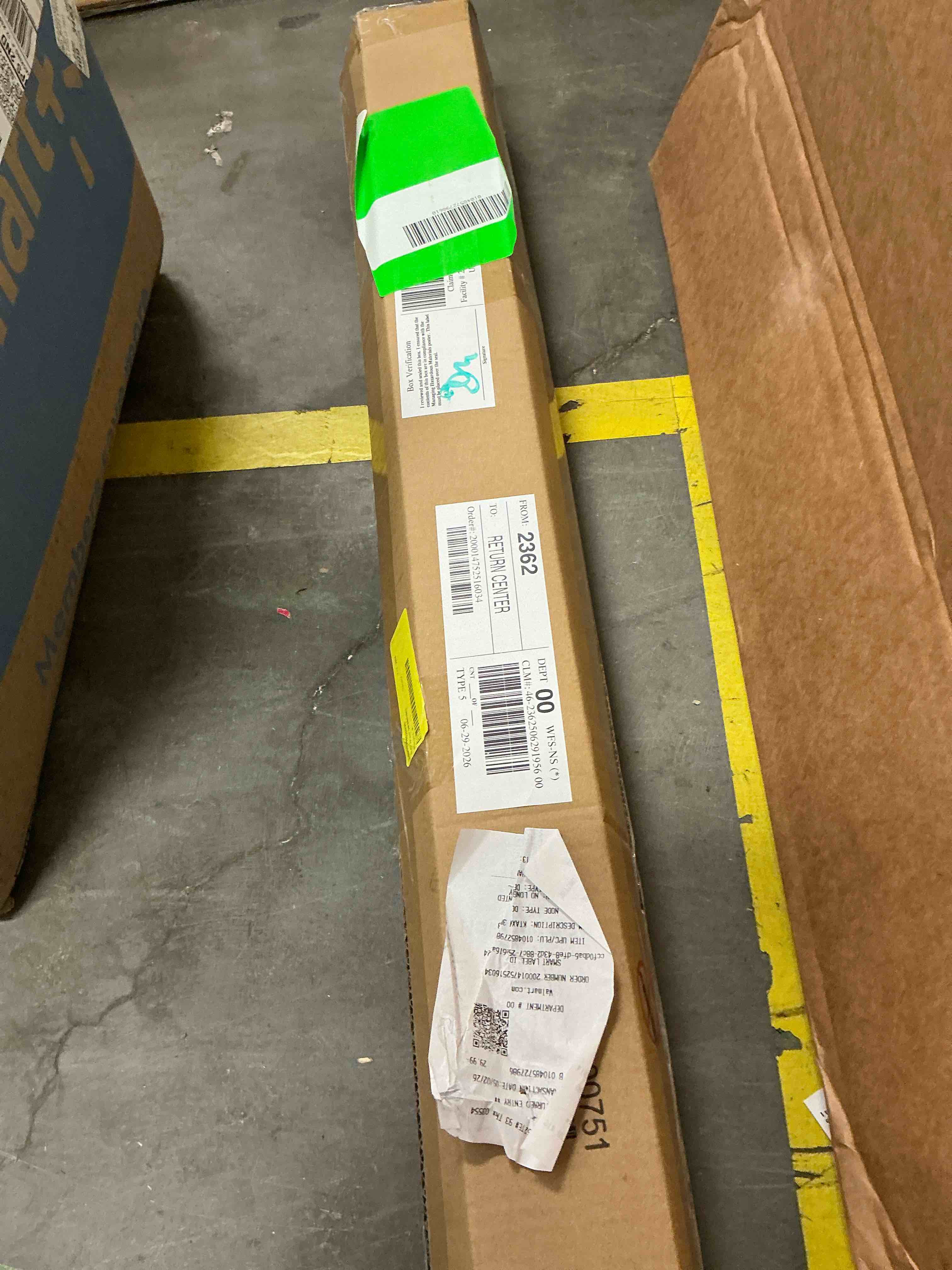 Condition photo showing New/Like New for ktaxon 3ft black iron stair handrail indoor outdoor safety grab bar for patio stairs and residential steps