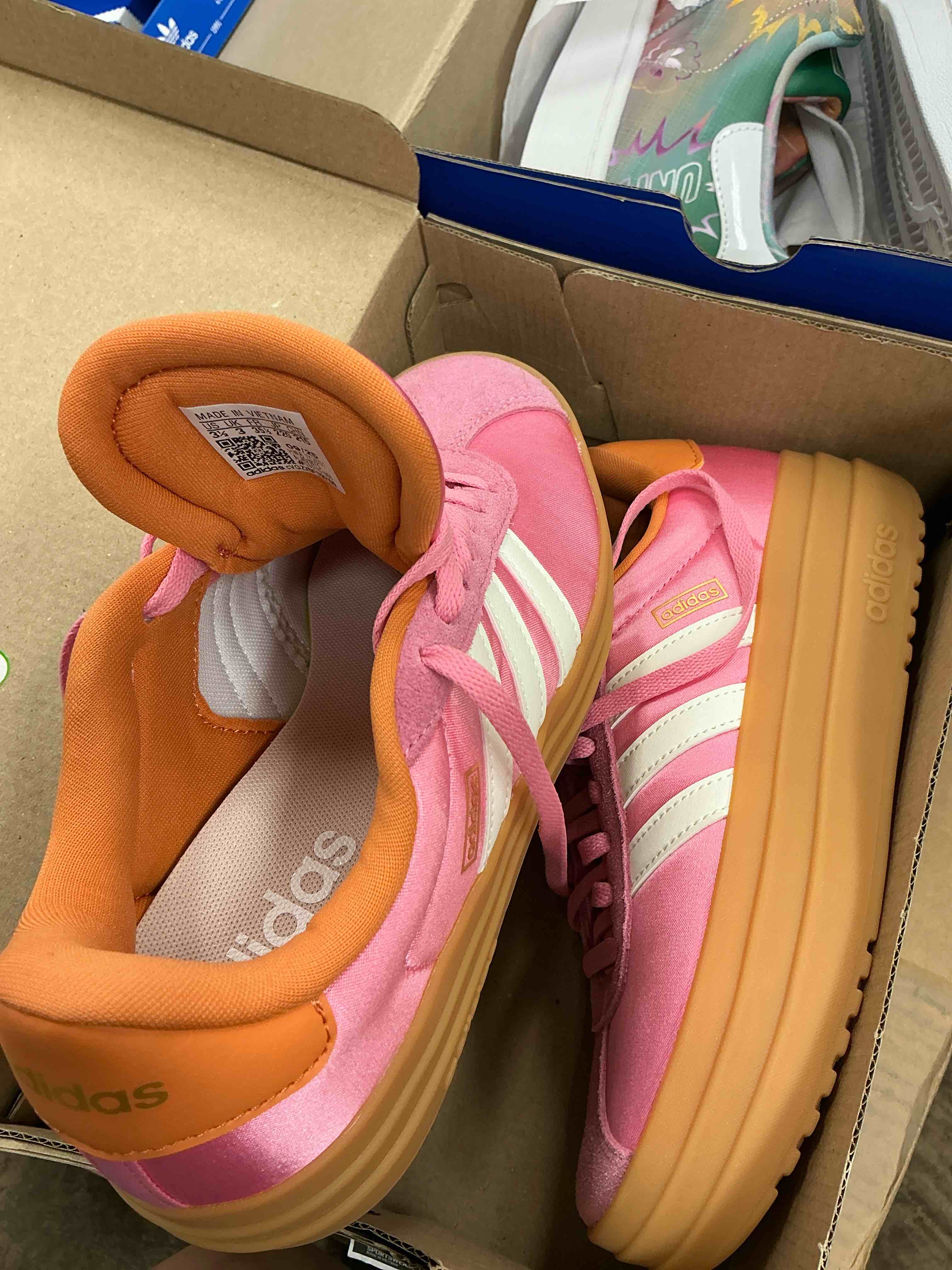 Condition photo showing New/Like New for adidas boys vl court bold sneakers shoes casual size 3.5