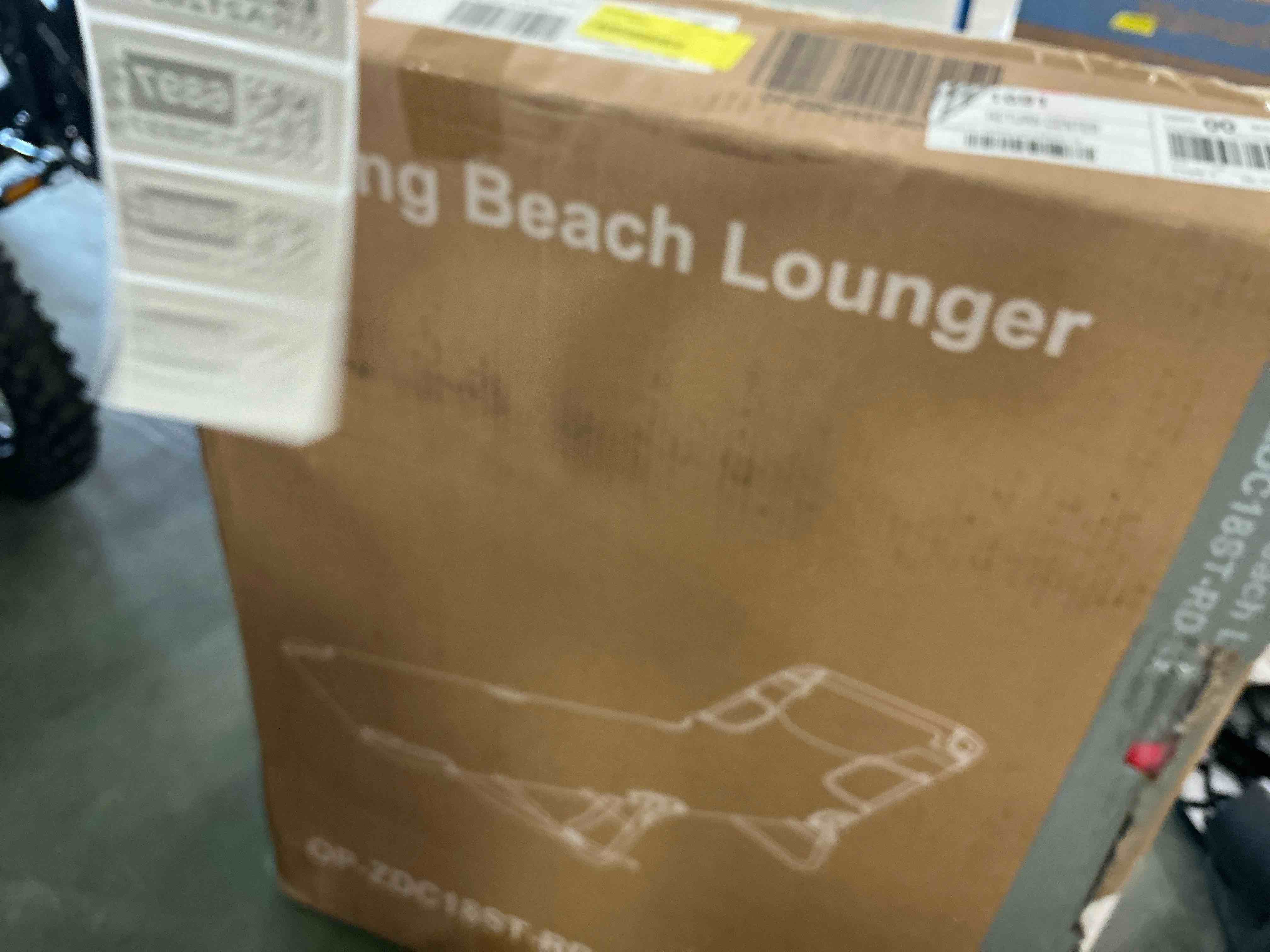 Condition photo showing New/Like New for edx folding adjustable chaise lounge chair portable beach lounge chair with backpack straps & side pocket for outside patio poolside lawn