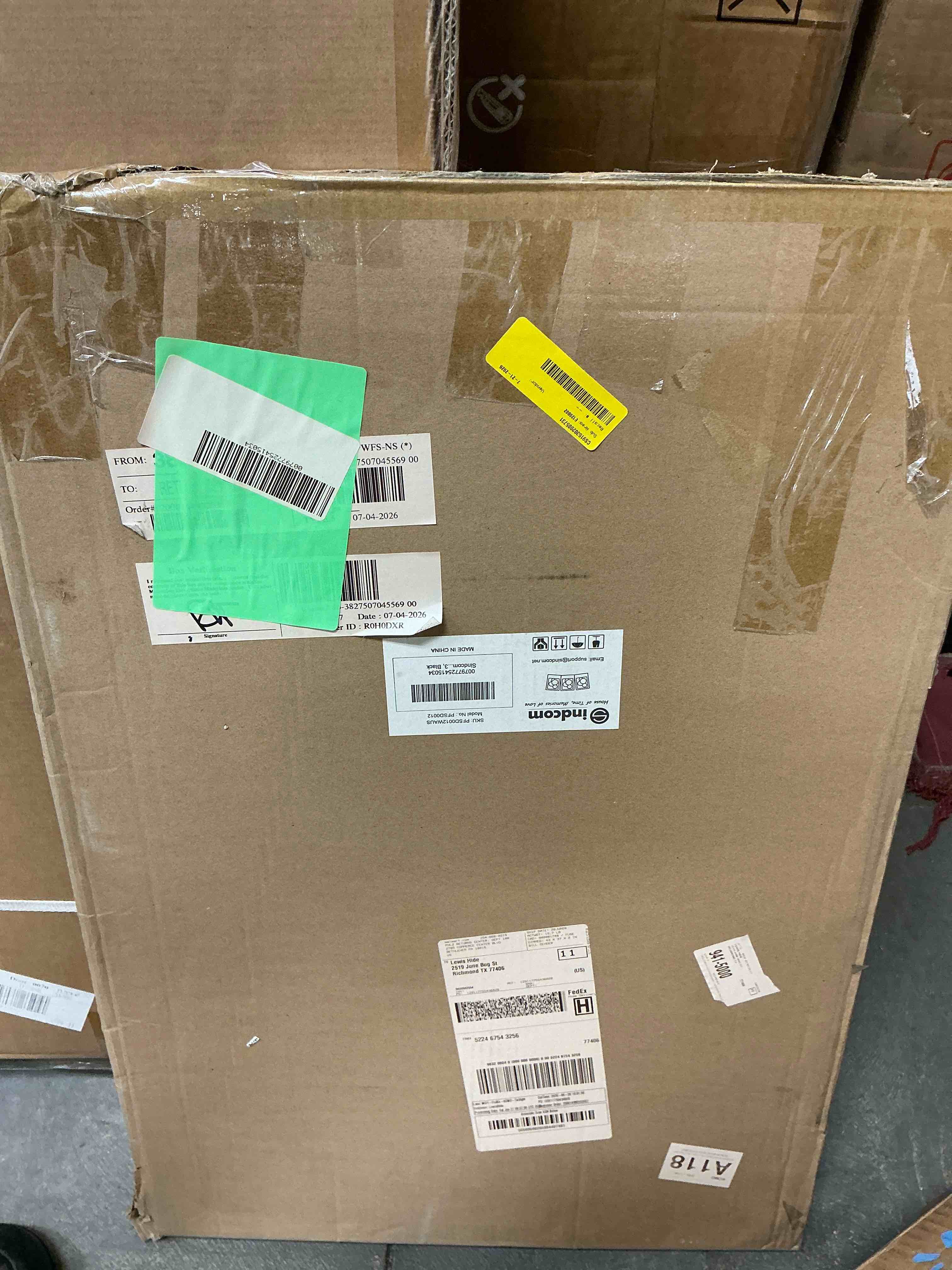 Condition photo showing Good Condition for sindcom 16x24 picture frames , gallery wall poster frames set of 3 , black