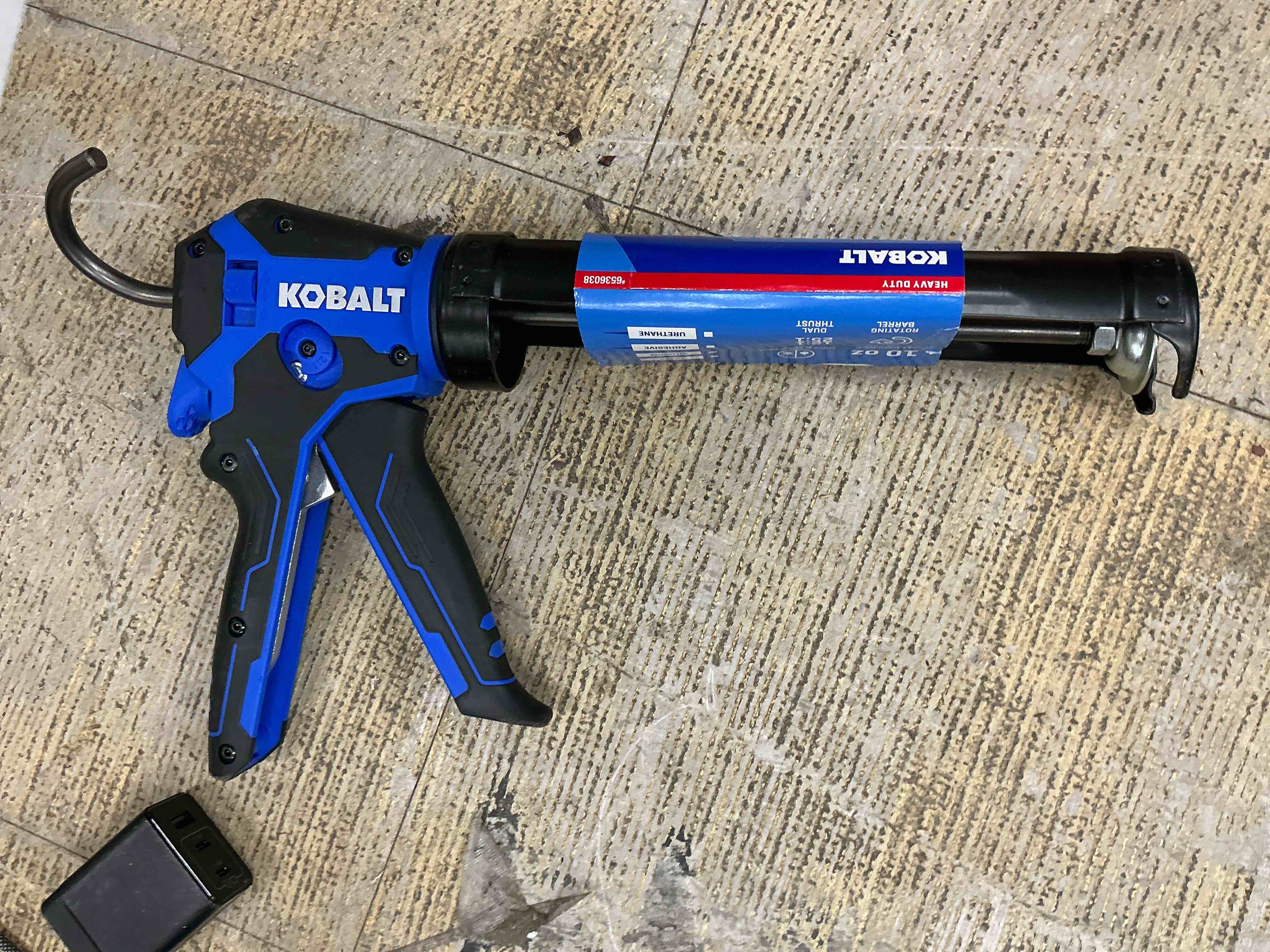Condition photo showing Good Condition for kobalt dual thrust 10 -oz anti-drip smooth rod caulk gun