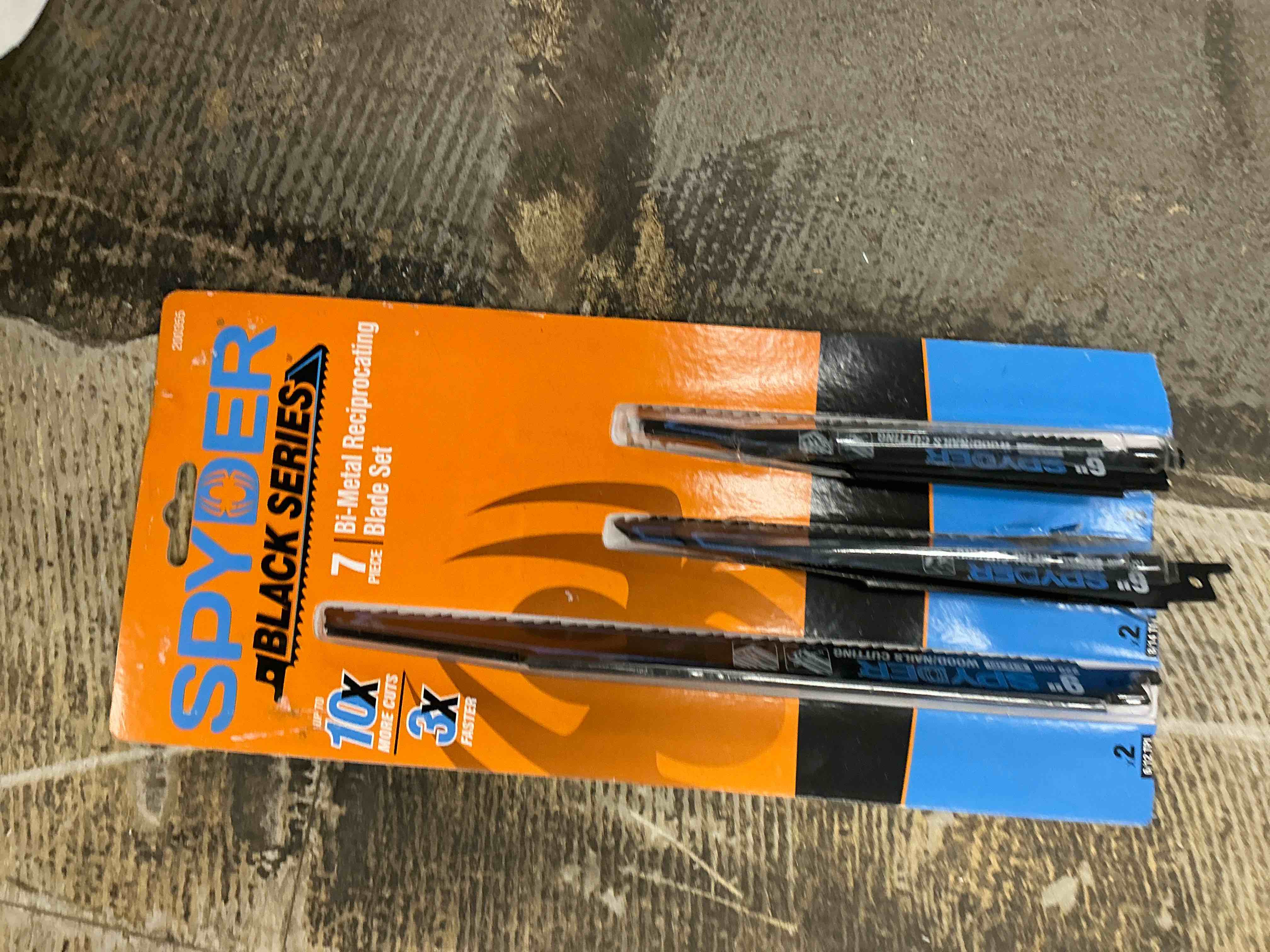 Condition photo showing Good Condition for spyder black series bi-metal wood/metal cutting reciprocating saw blade set 3-pack