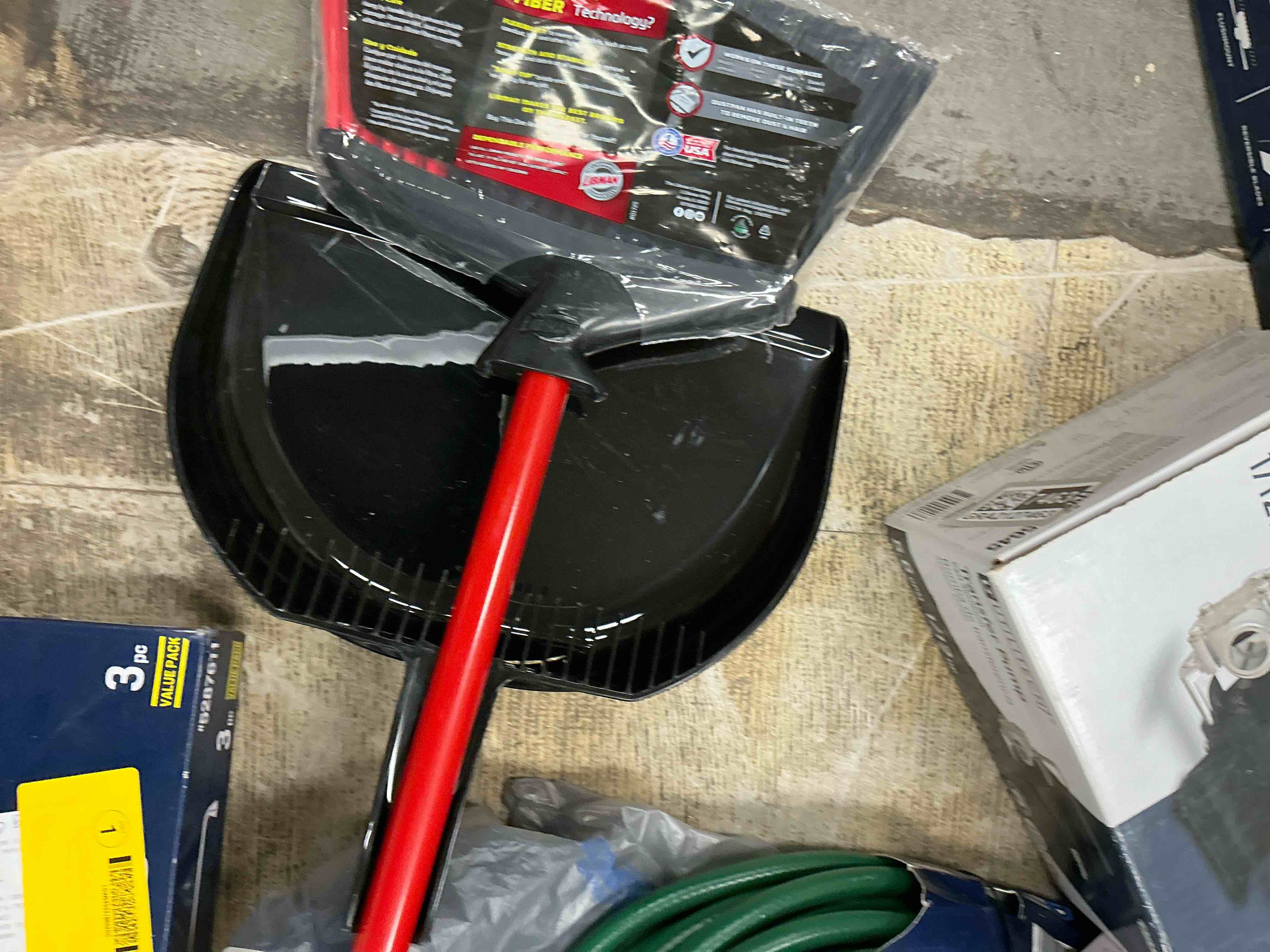 Condition photo showing New/Like New for libman 14-in poly fiber multi-surface angle with dustpan upright broom