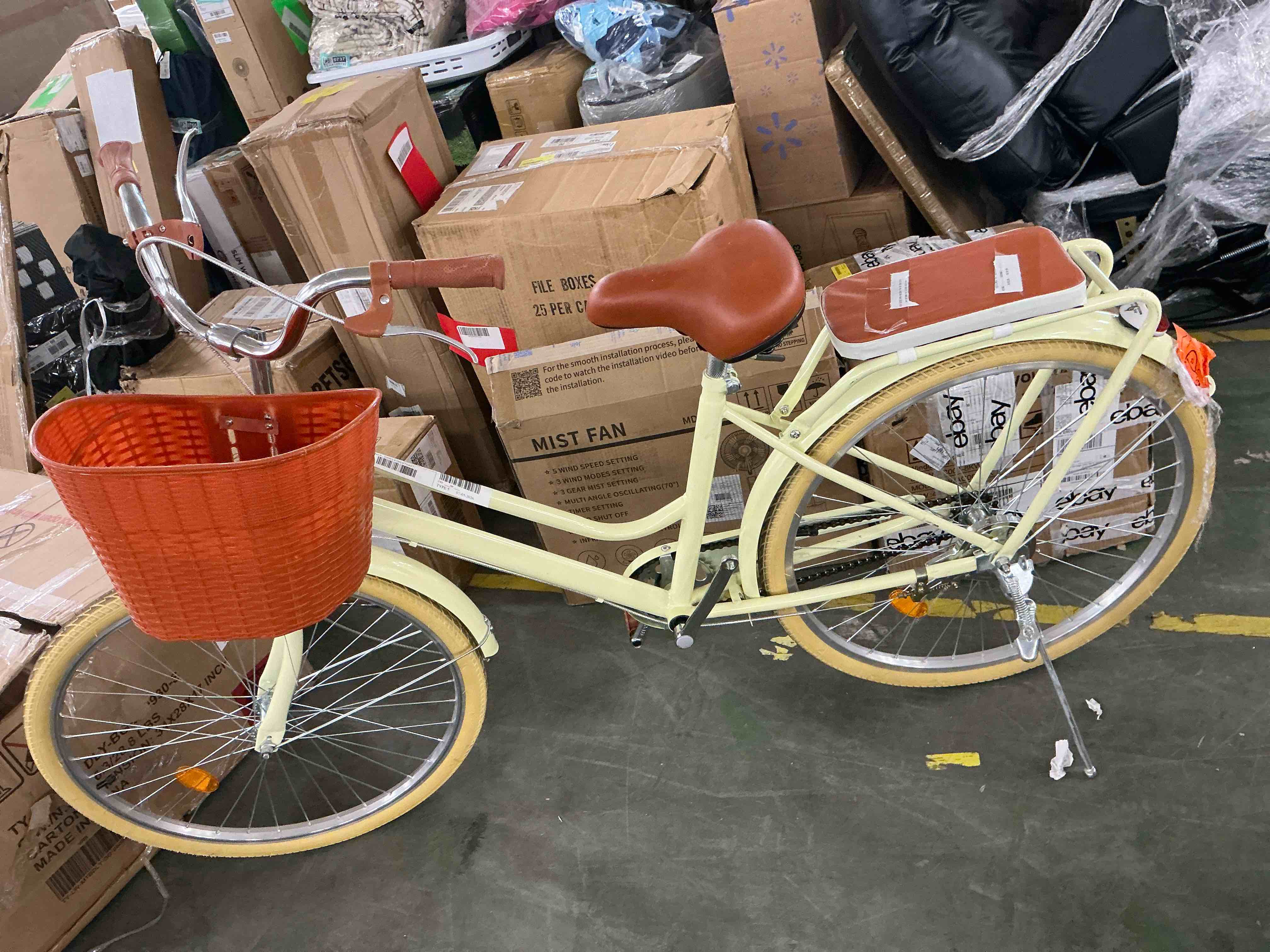 Condition photo showing Good Condition for 26 inch commuter bicycle for adult men and women?high-carbon steel beach cruiser bike/front&rear fenders, comfortable city bikes with basket and rear rack