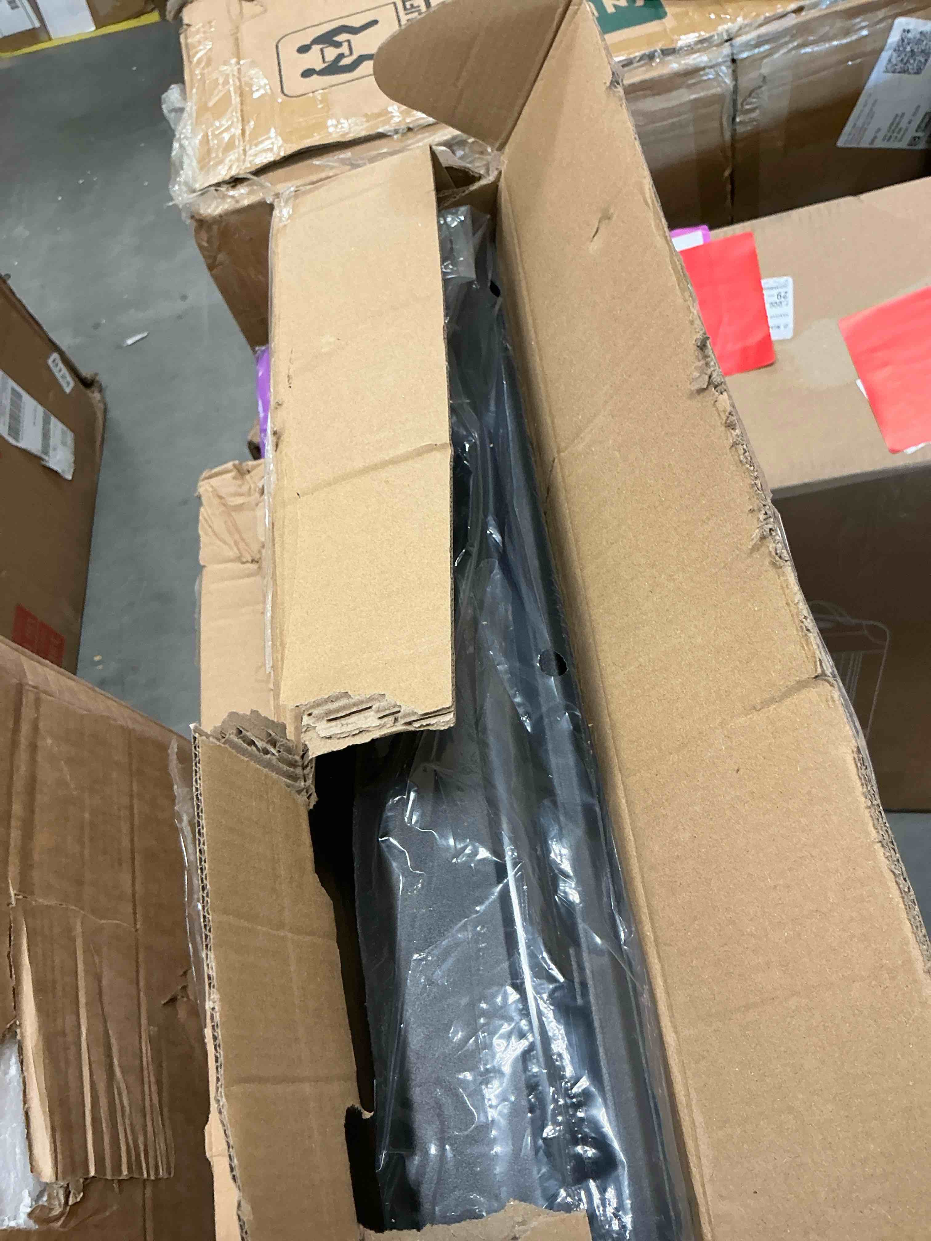 Condition photo showing Good Condition for ubesgoo 32-90  full motion lcd led plasma flat tv wall mount bracket 32 55 60 65 90