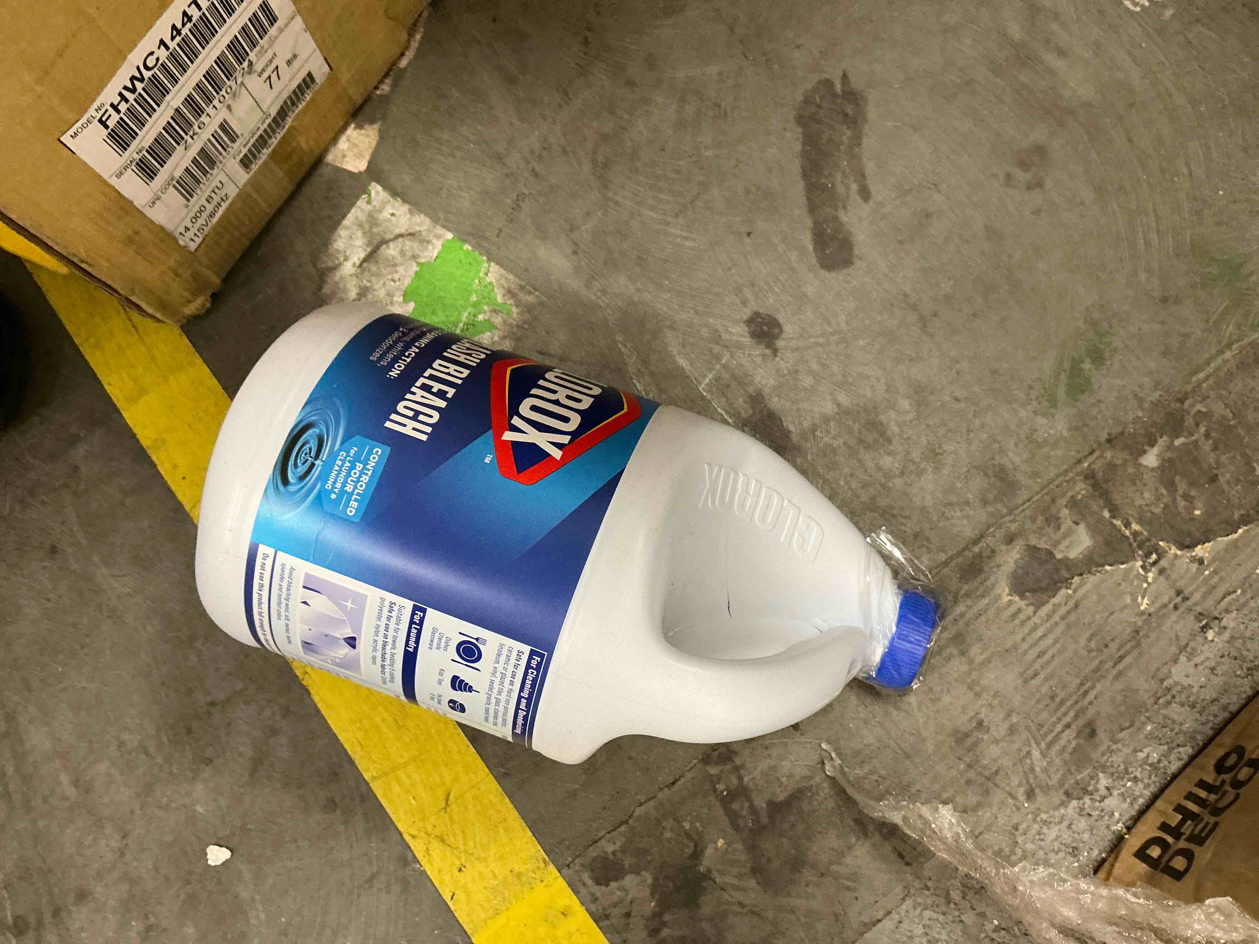 Condition photo showing New/Like New for clorox unscented no-splash liquid bleach - 77 fl oz