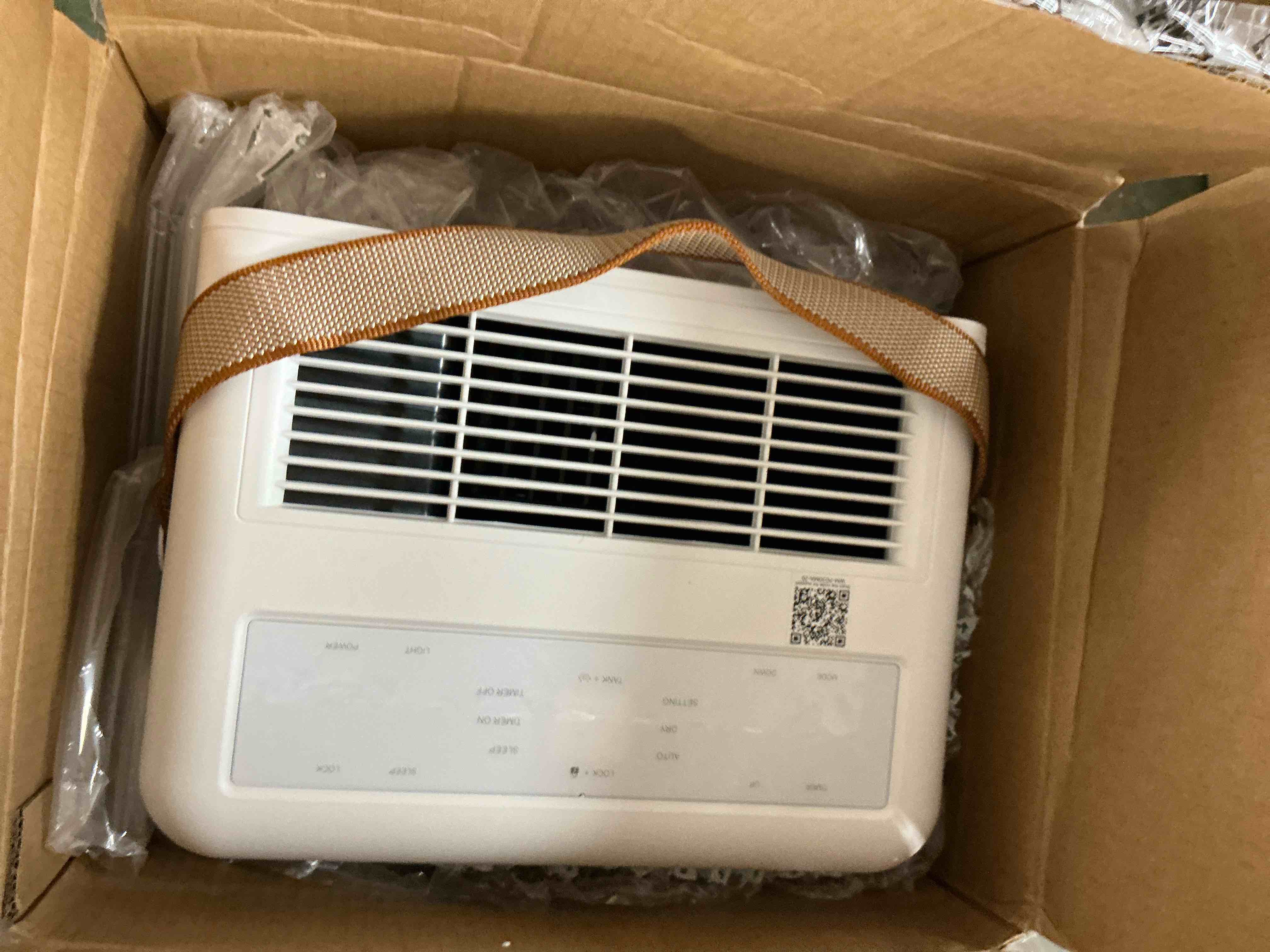 Condition photo showing Good Condition for dehumidifier for basements and large rooms, max 80 pints, up to 4500 sq.ft, dehumidifiers for home with drain hose, intelligent humidity control, dual timer(at 95°f, 90% rh)