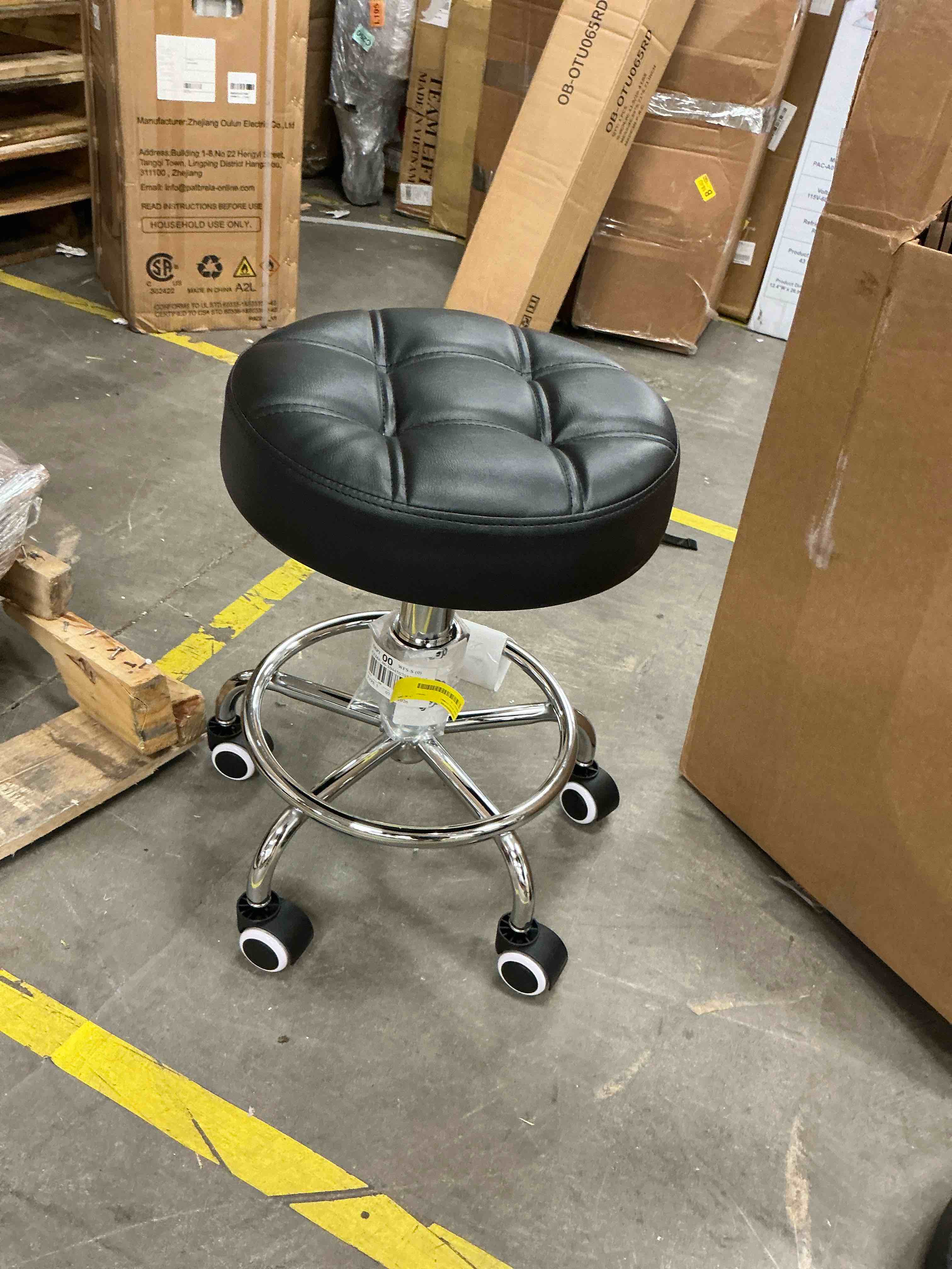 Condition photo showing Good Condition for outmaster rolling stool with wheels, height adjustable pu leather stool chair for salons and barbers, black