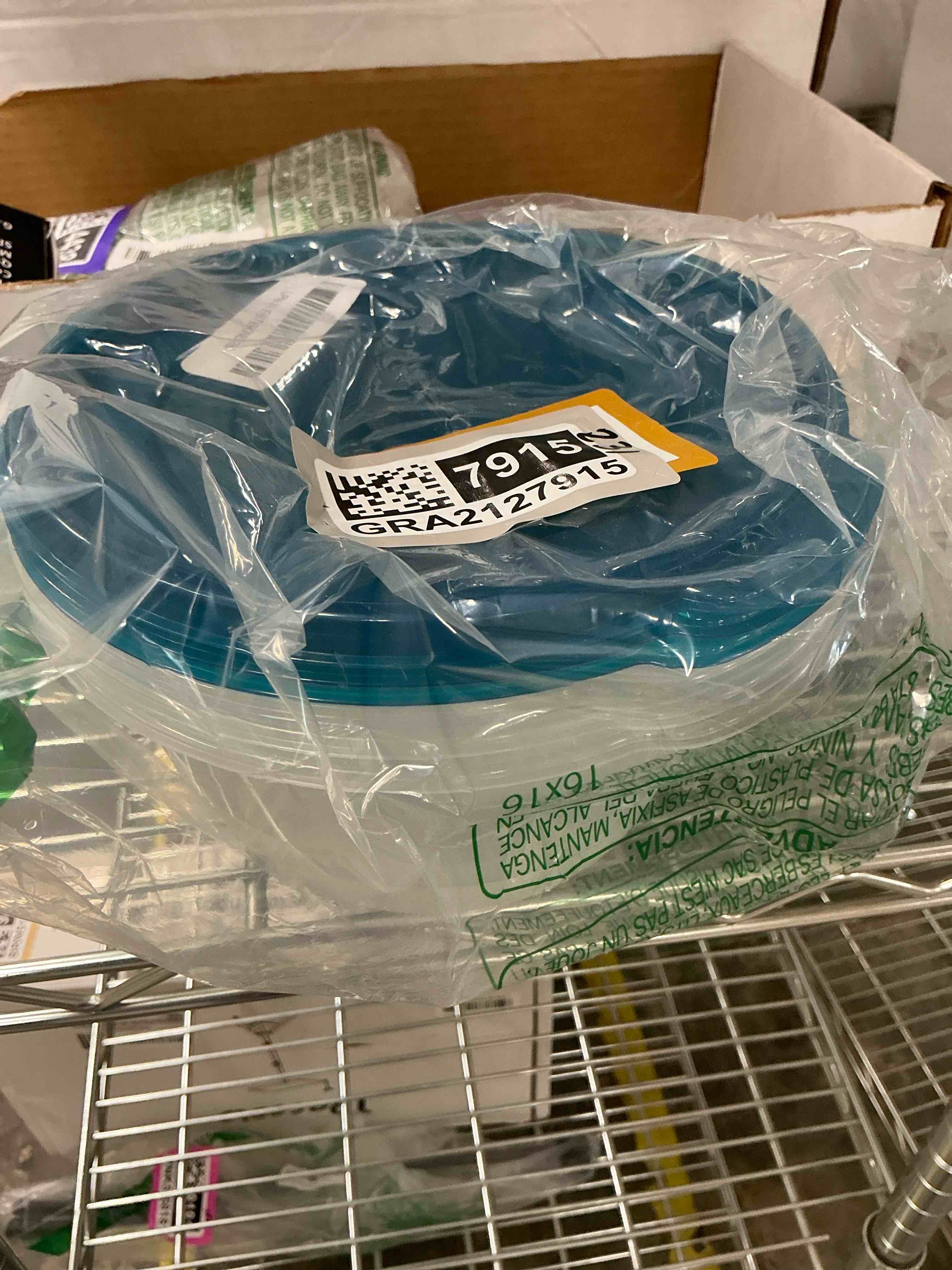 Condition photo showing Good Condition for mainstays semi durable round 3.2 cup plastic food storage containers, 3 pack