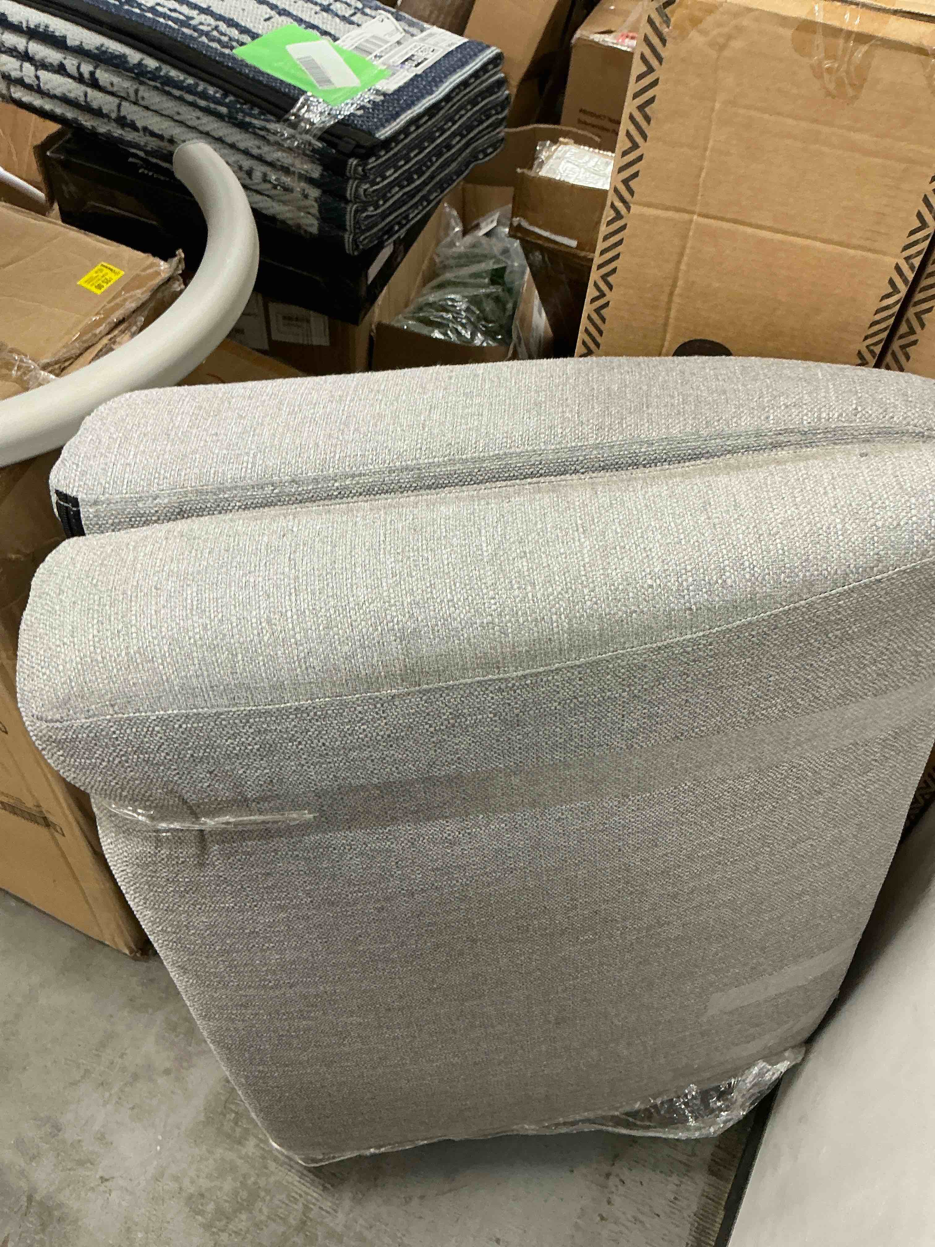 https://s3.amazonaws.com/lotting-images-prod/EmanualPiazza/GRA3460714_1761165803462.jpeg