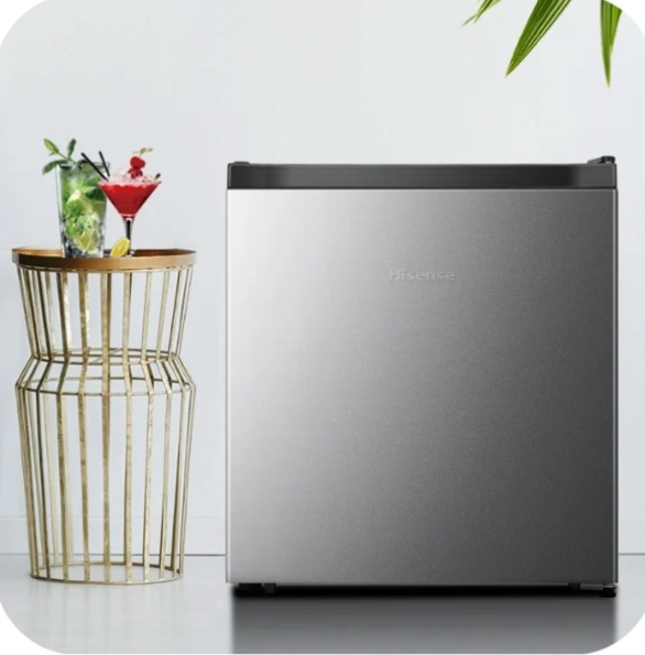Hisense 1.6 Cu Ft Single Door Mini Fridge, Silver, Energy Star, 1 Year Warranty, WMS017M6XVE New