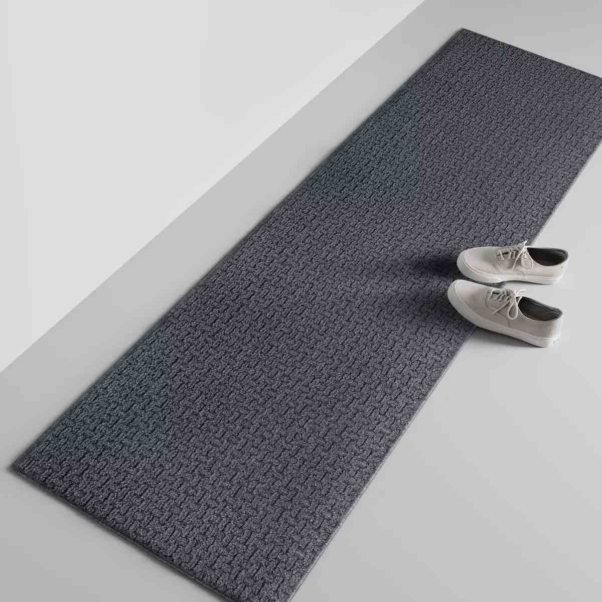 2x7 Washable Solid Machine Tufted Rug - Threshold