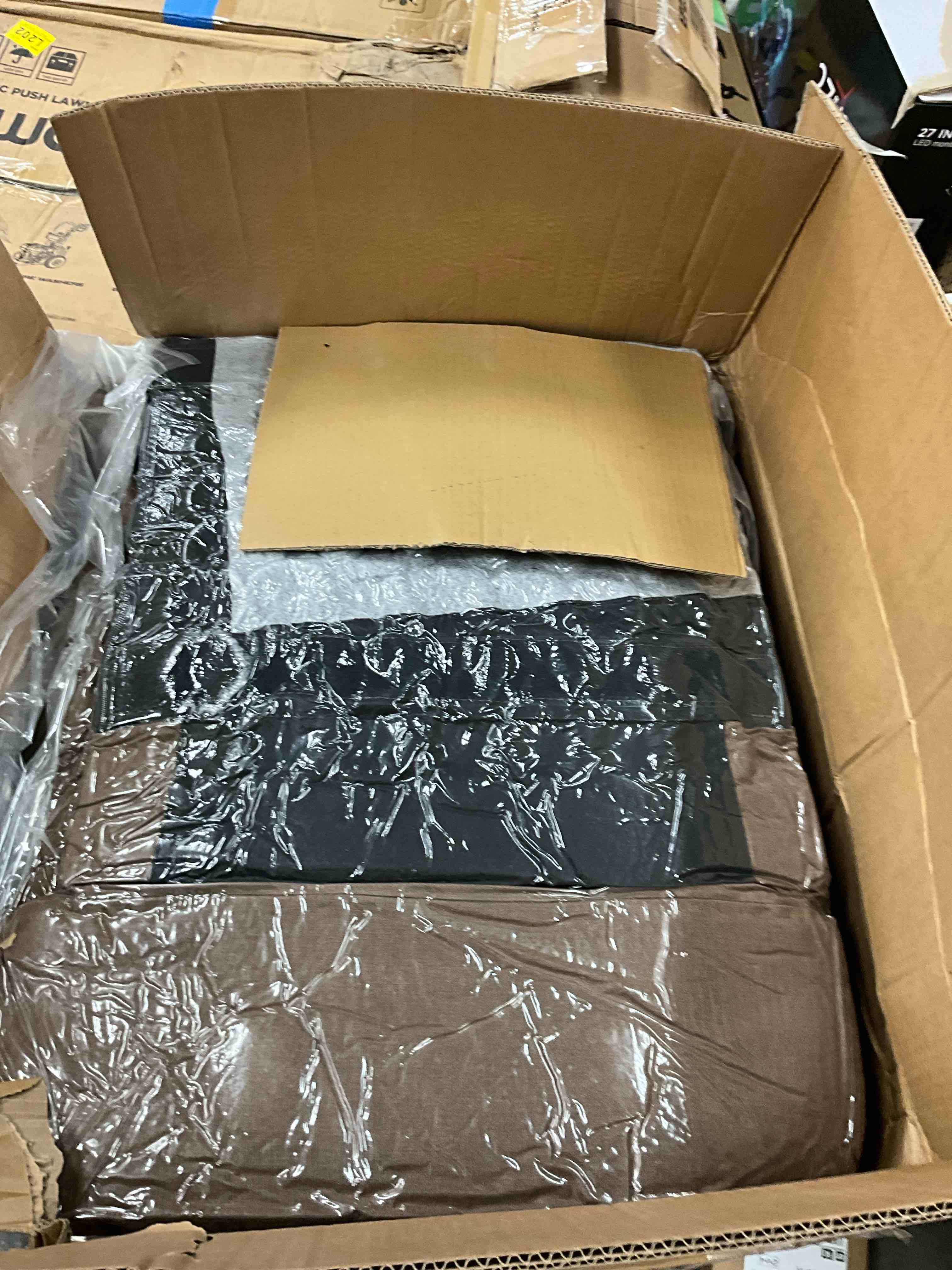 https://s3.amazonaws.com/lotting-images-prod/EmanualPiazza/GRA3463618_1750967299774.jpeg