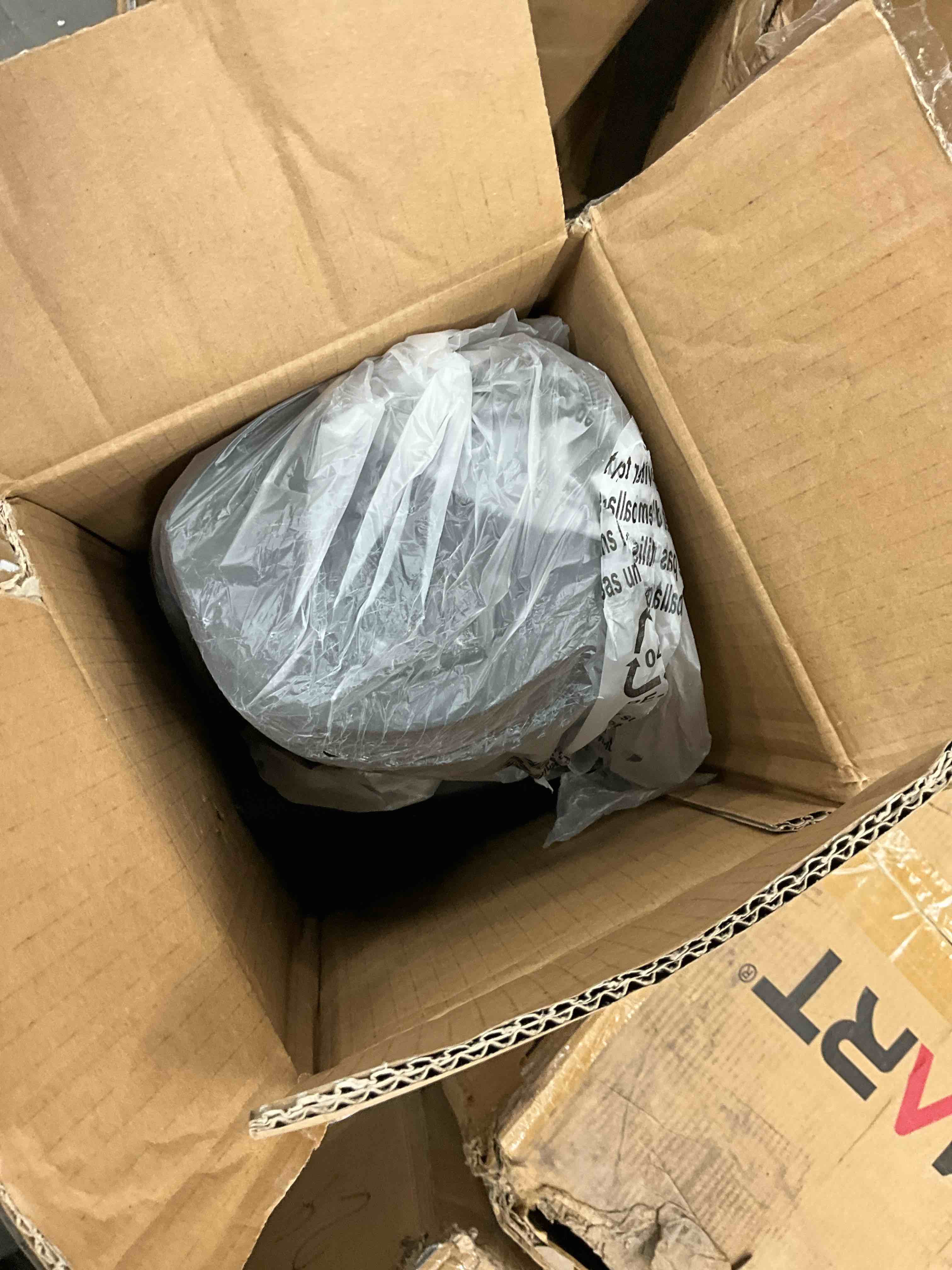 https://s3.amazonaws.com/lotting-images-prod/EmanualPiazza/GRA3463669_1750970339344.jpeg