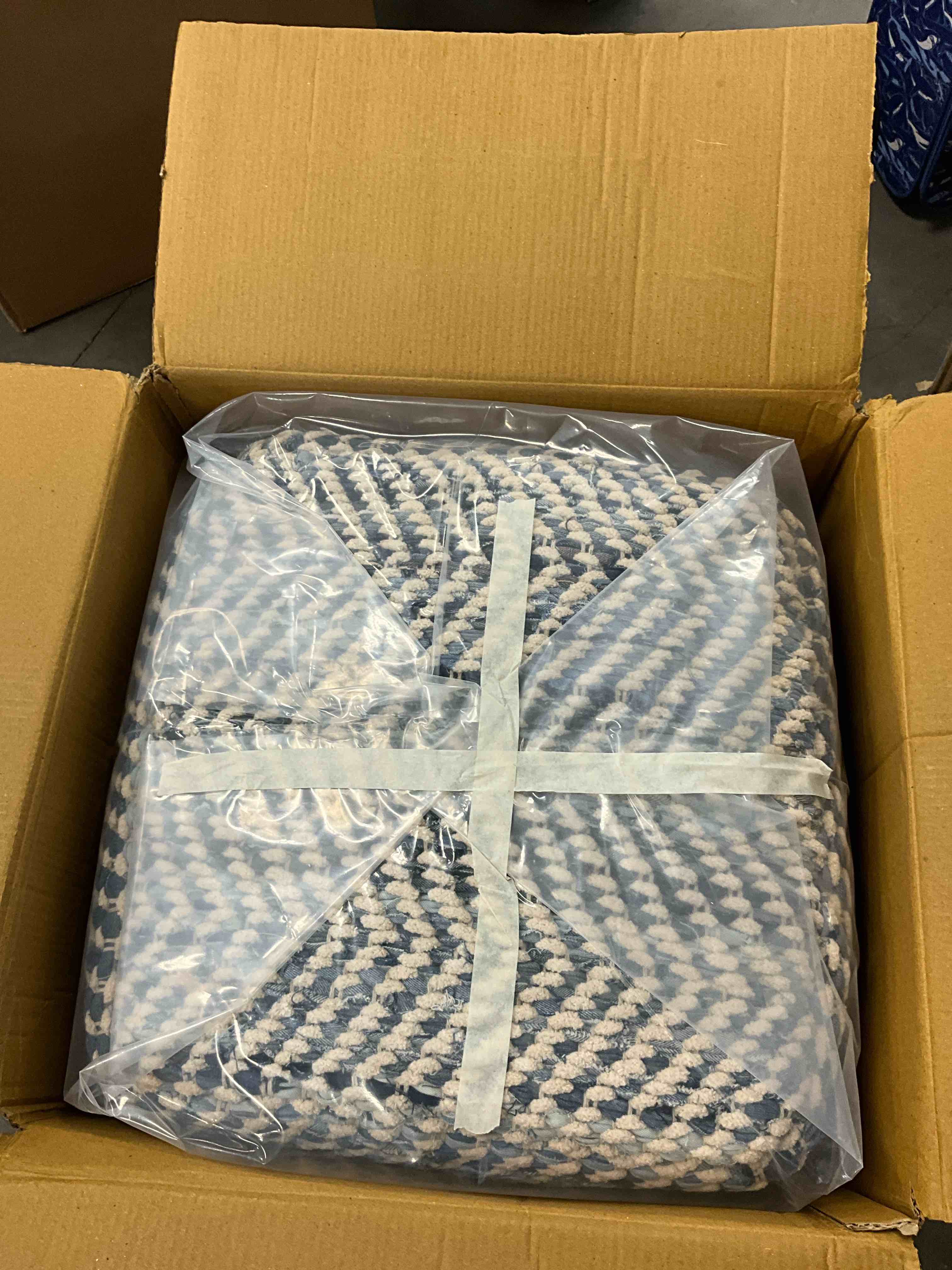 https://s3.amazonaws.com/lotting-images-prod/EmanualPiazza/GRA3464065_1751546780914.jpeg